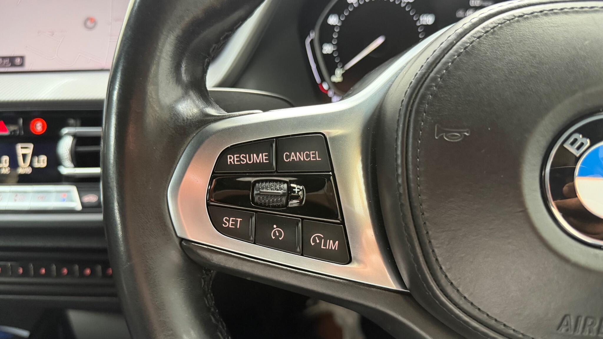 BMW 1 Series view 23