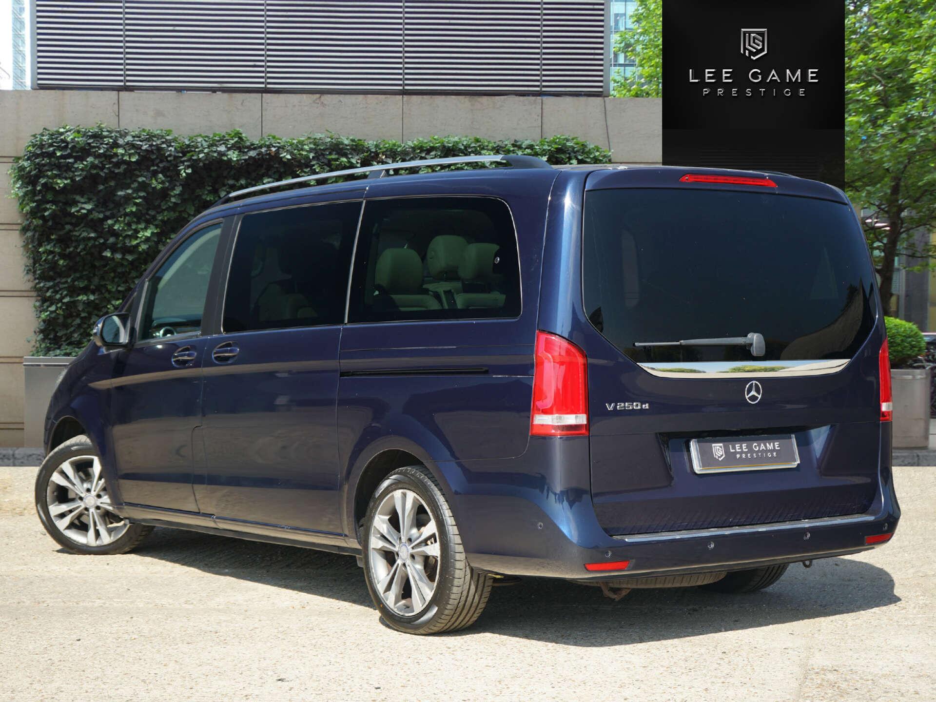 Mercedes-Benz V-Class view 8