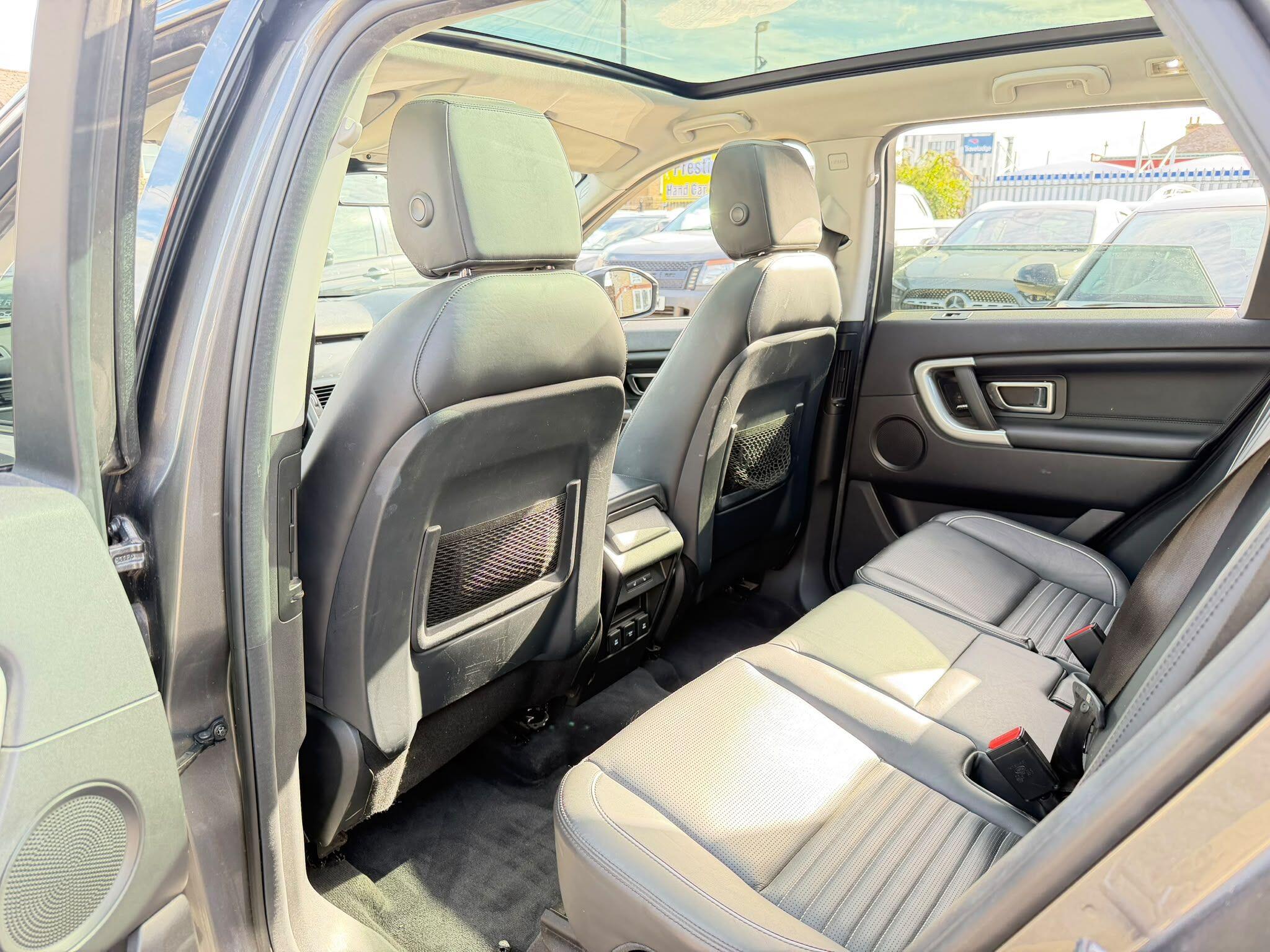 Land Rover Discovery Sport view 19