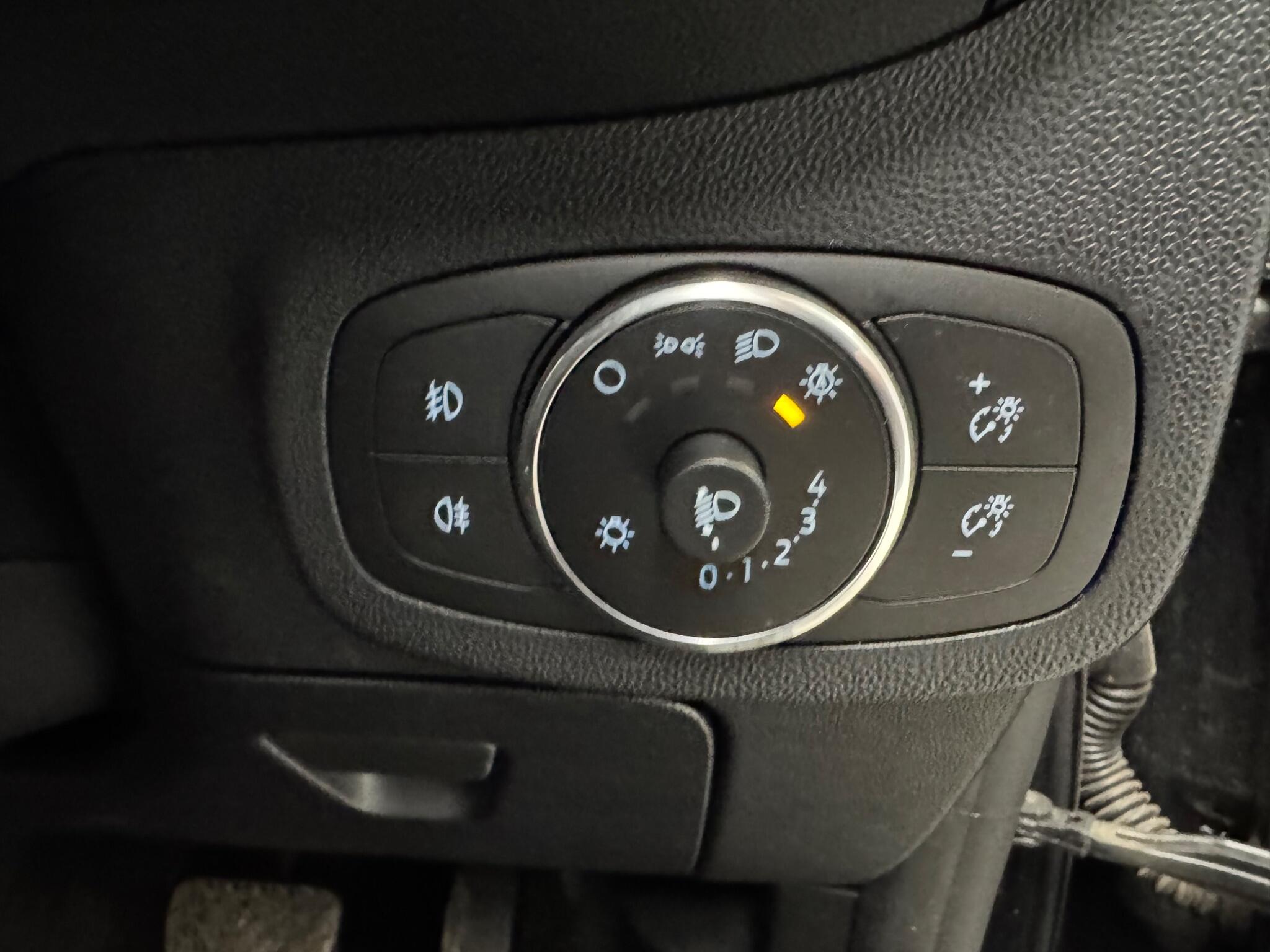 Ford Fiesta view 10