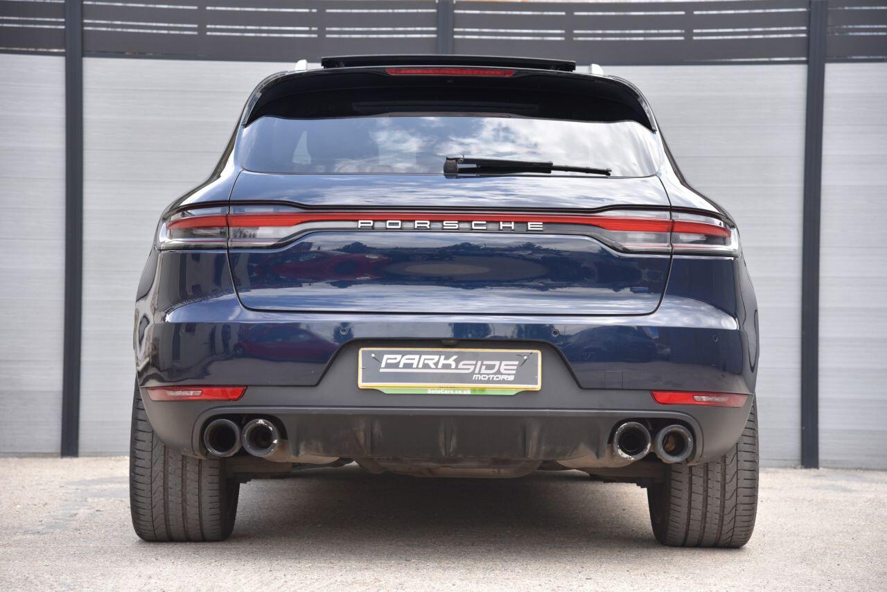 Porsche Macan view 10