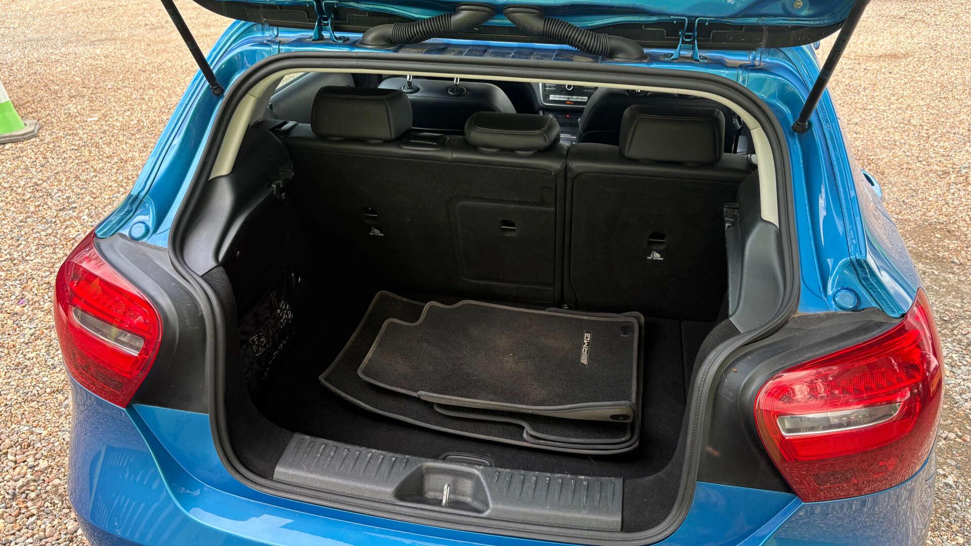 Mercedes-Benz A-Class view 38