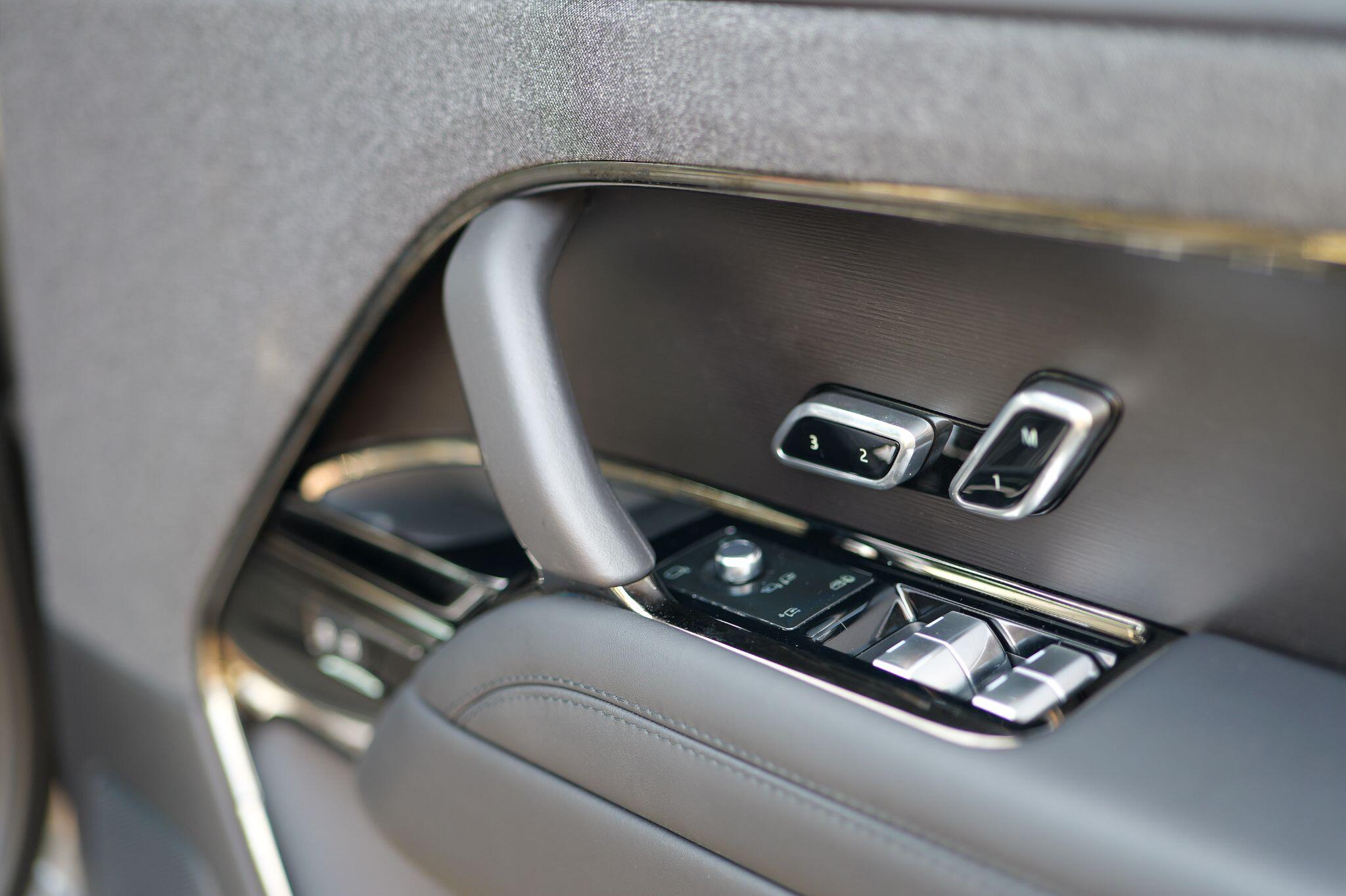 Land Rover Range Rover Sport view 30