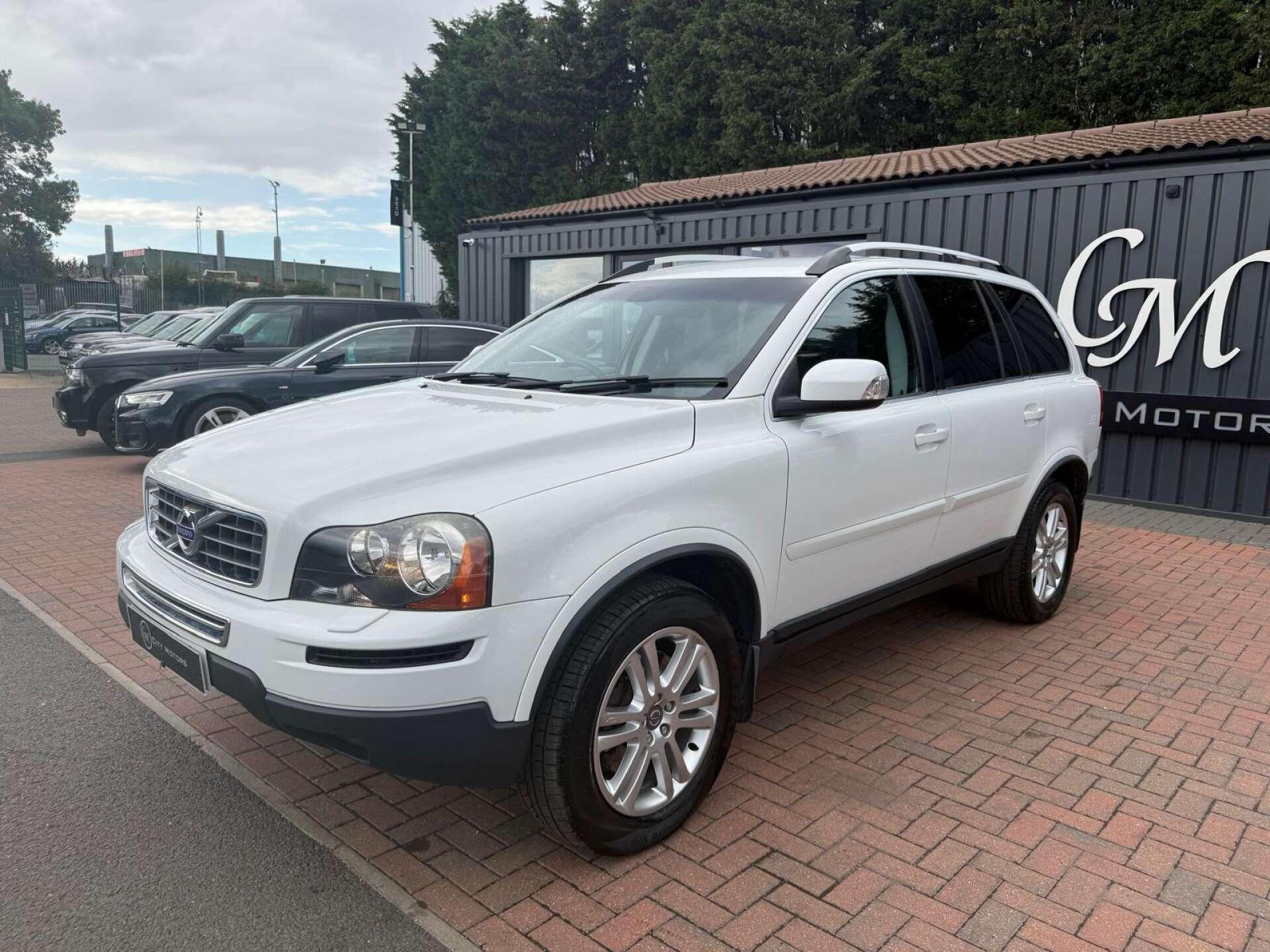 Volvo XC90 view 19