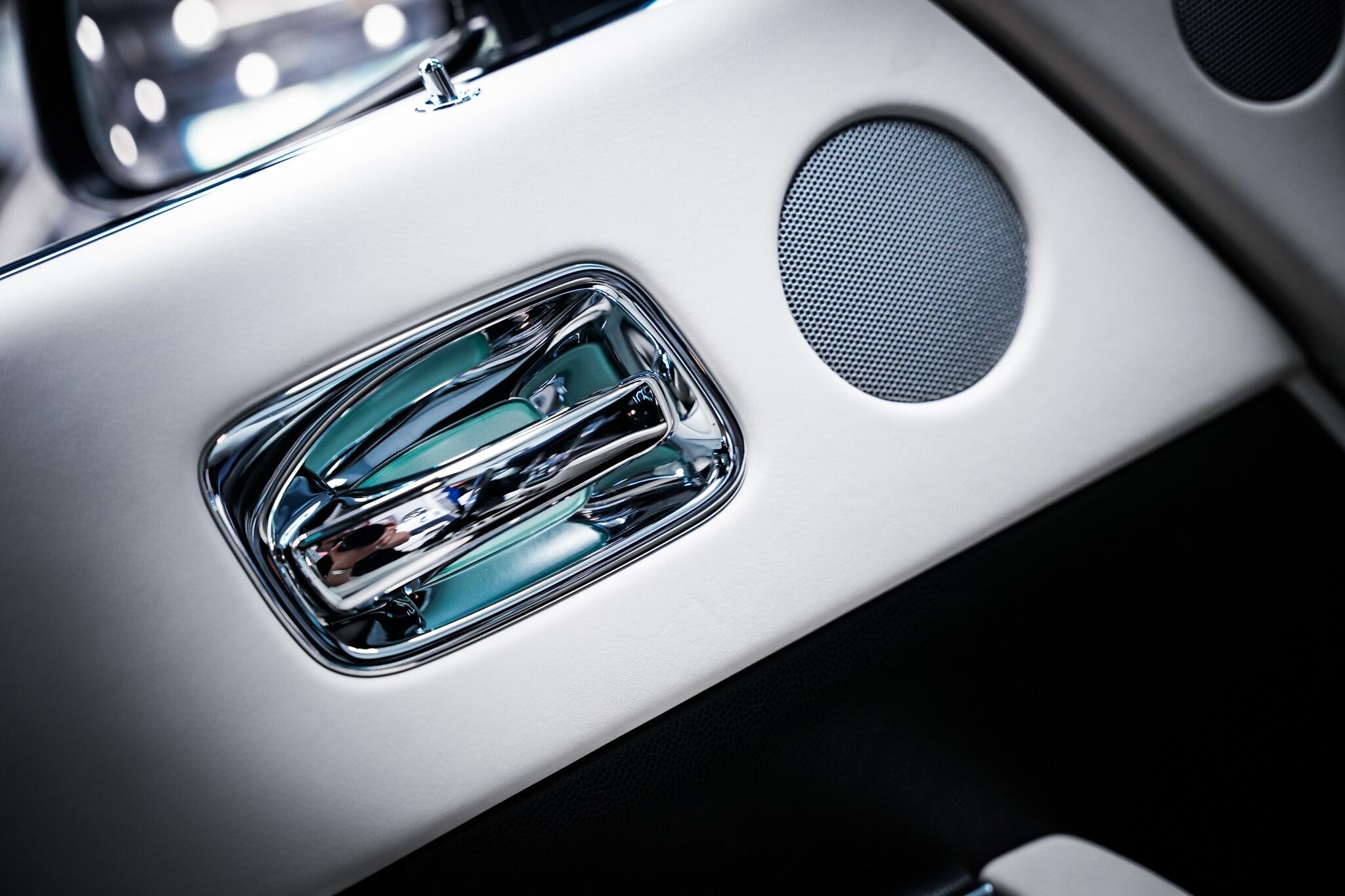 Rolls-Royce Wraith view 68