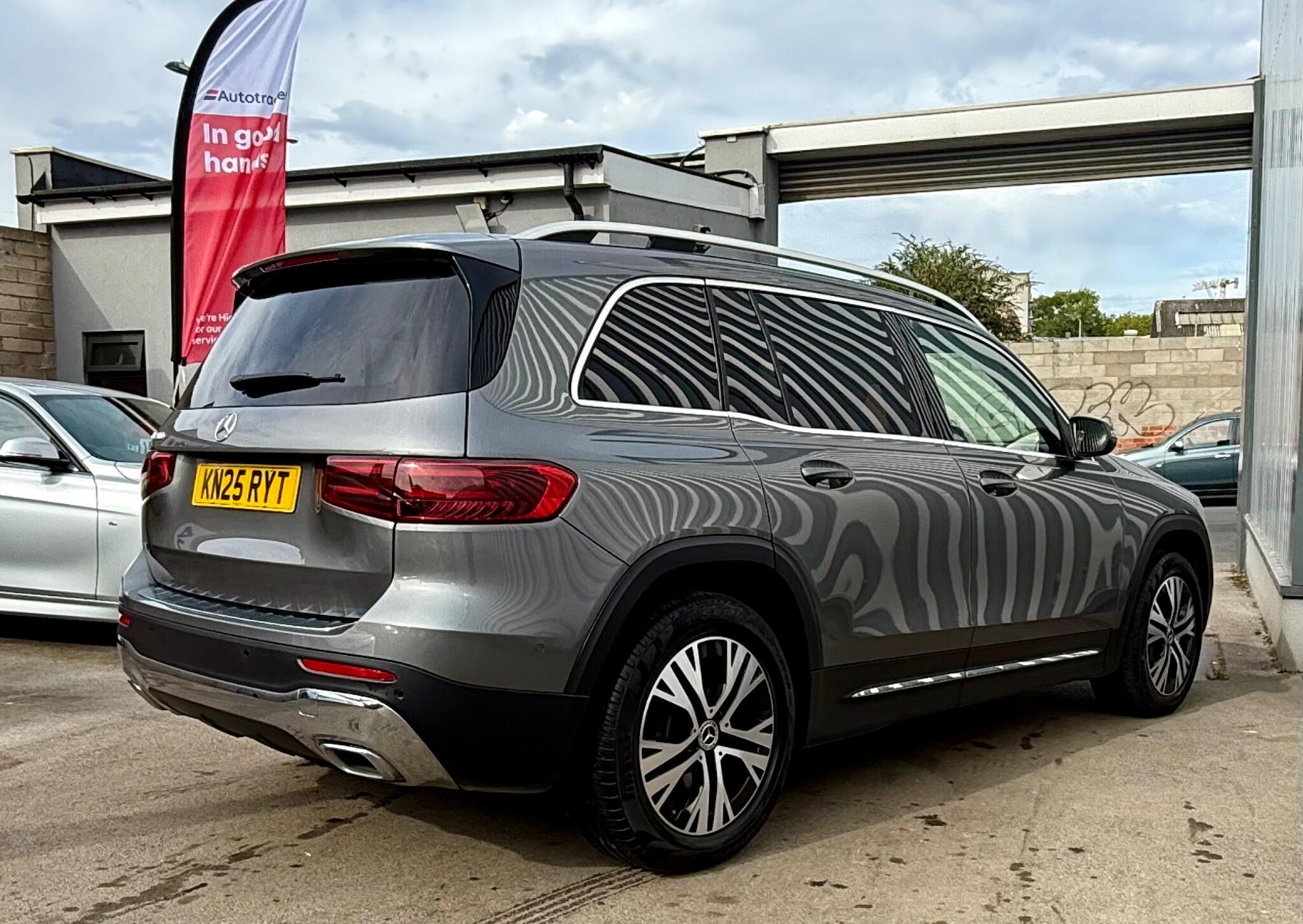 Mercedes-Benz GLB view 8