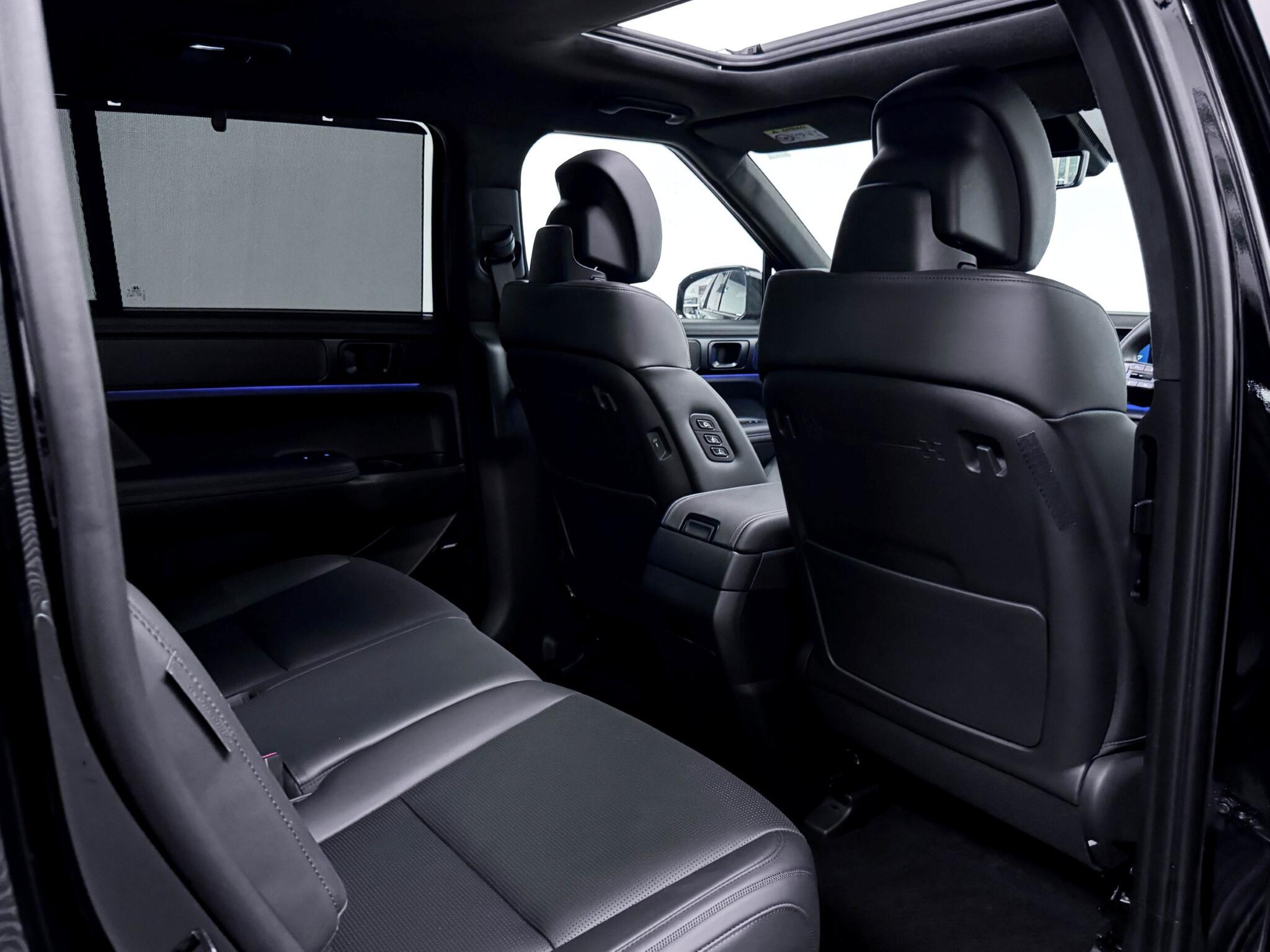 Hyundai Santa Fe view 24