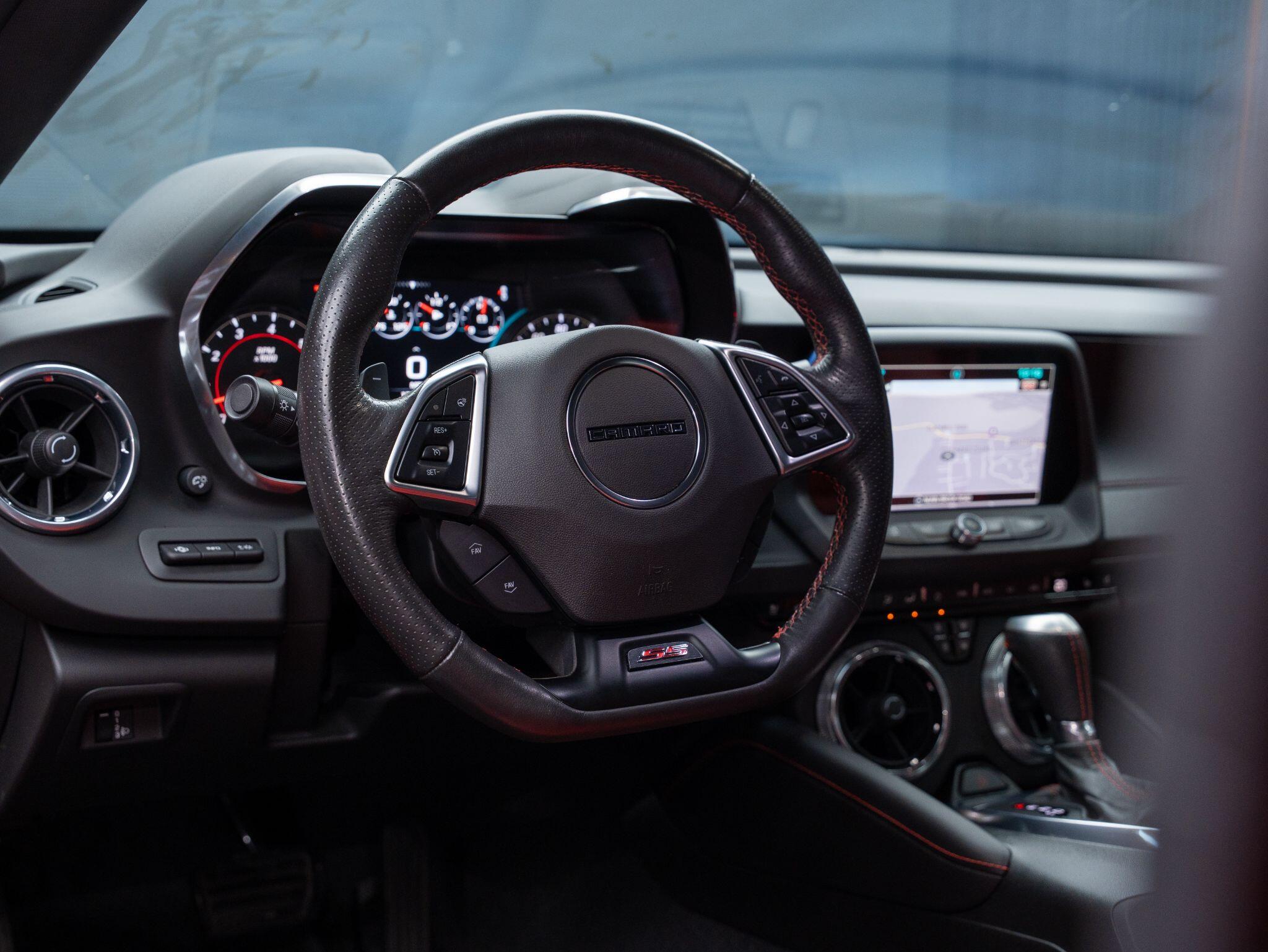 Chevrolet Camaro view 4