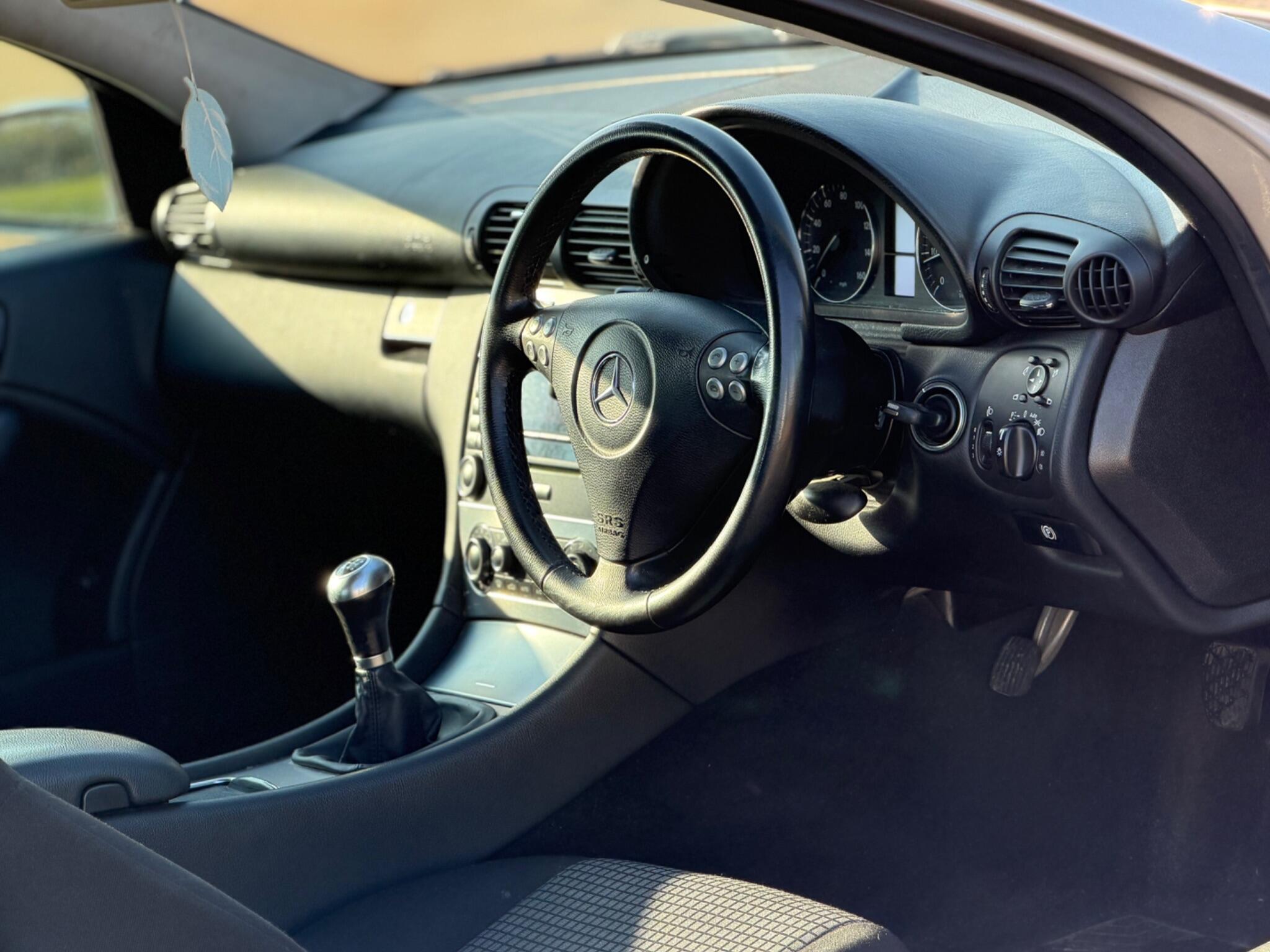 2006 Mercedes-Benz C Class 1.8 C180 Kompressor SE 2dr image 16