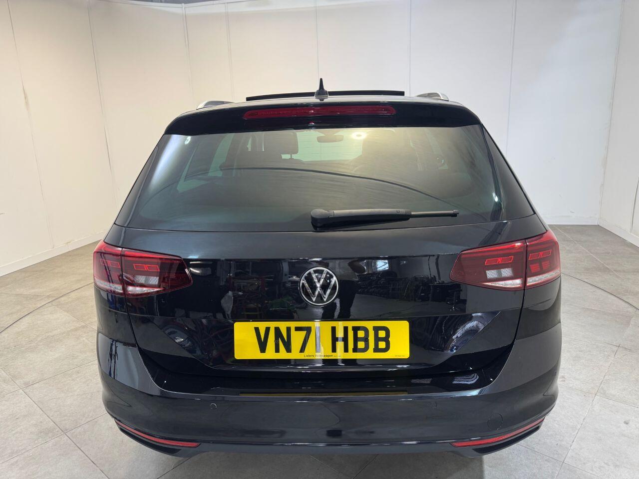 Volkswagen Passat view 9