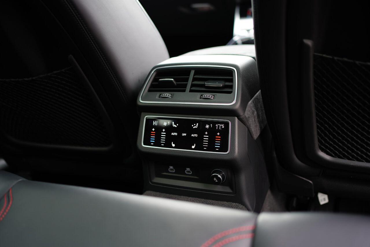 Audi RS6 view 40