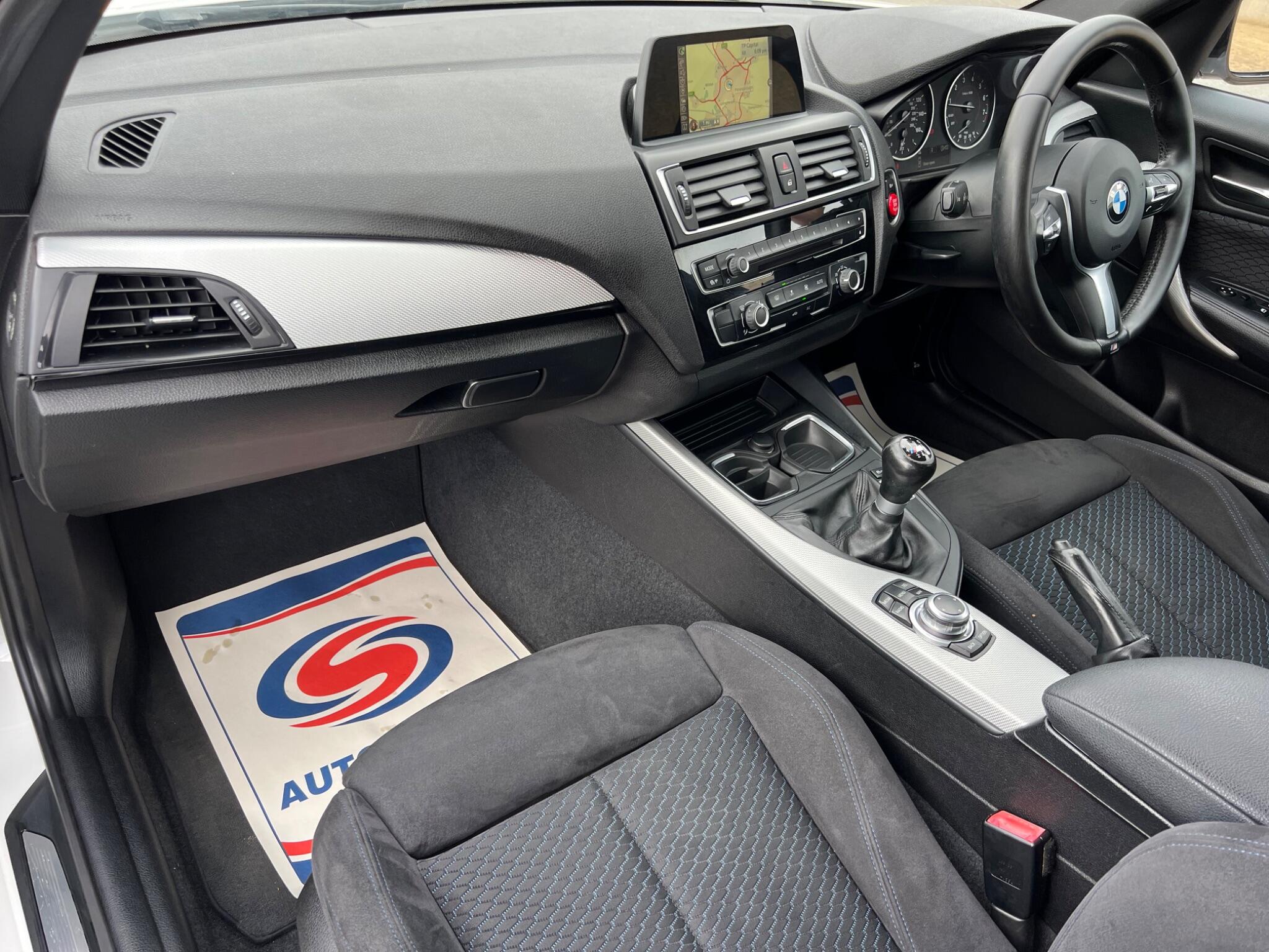 BMW 1 Series view 14