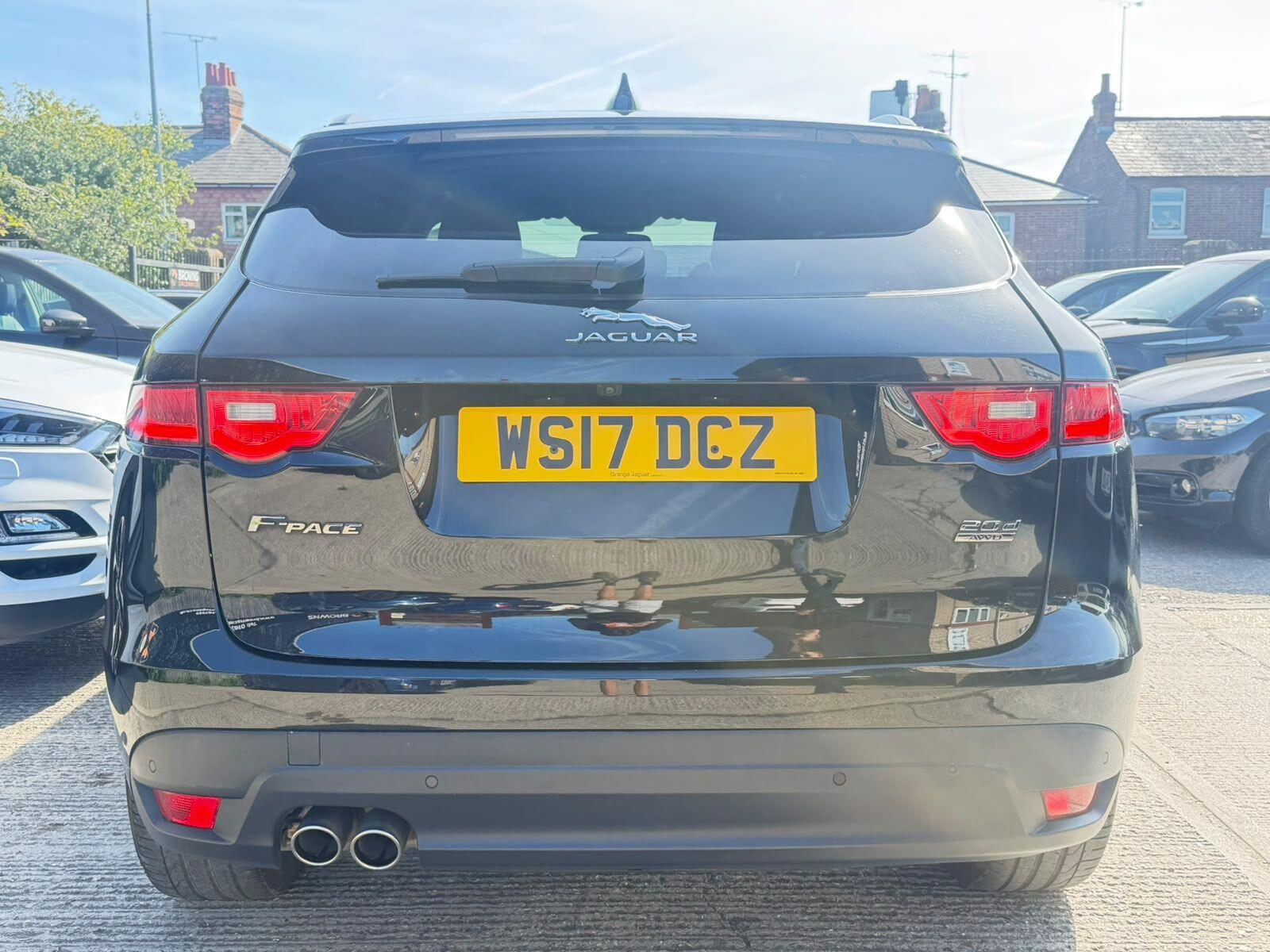 Jaguar F-Pace view 6