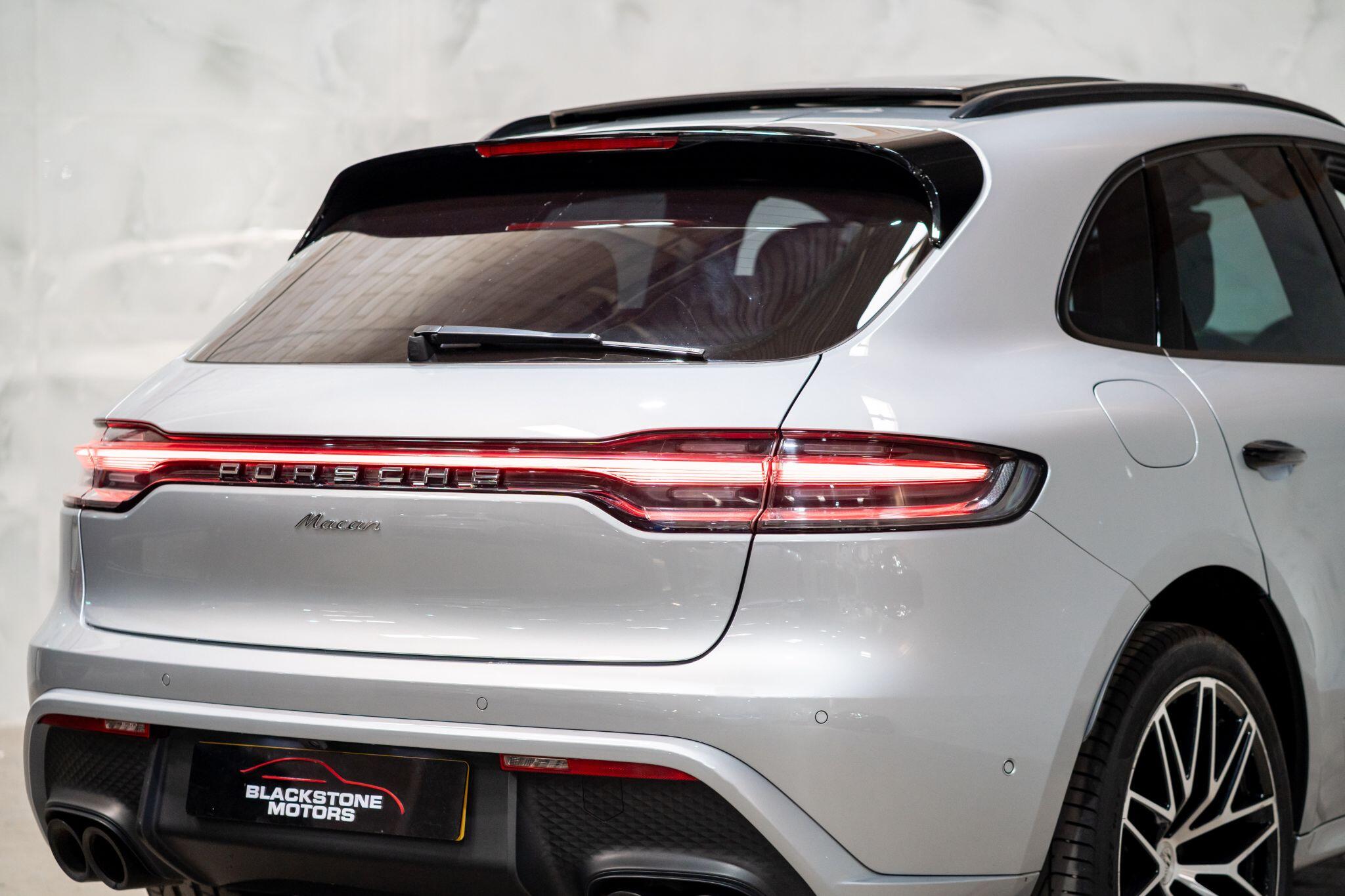 Porsche Macan view 42