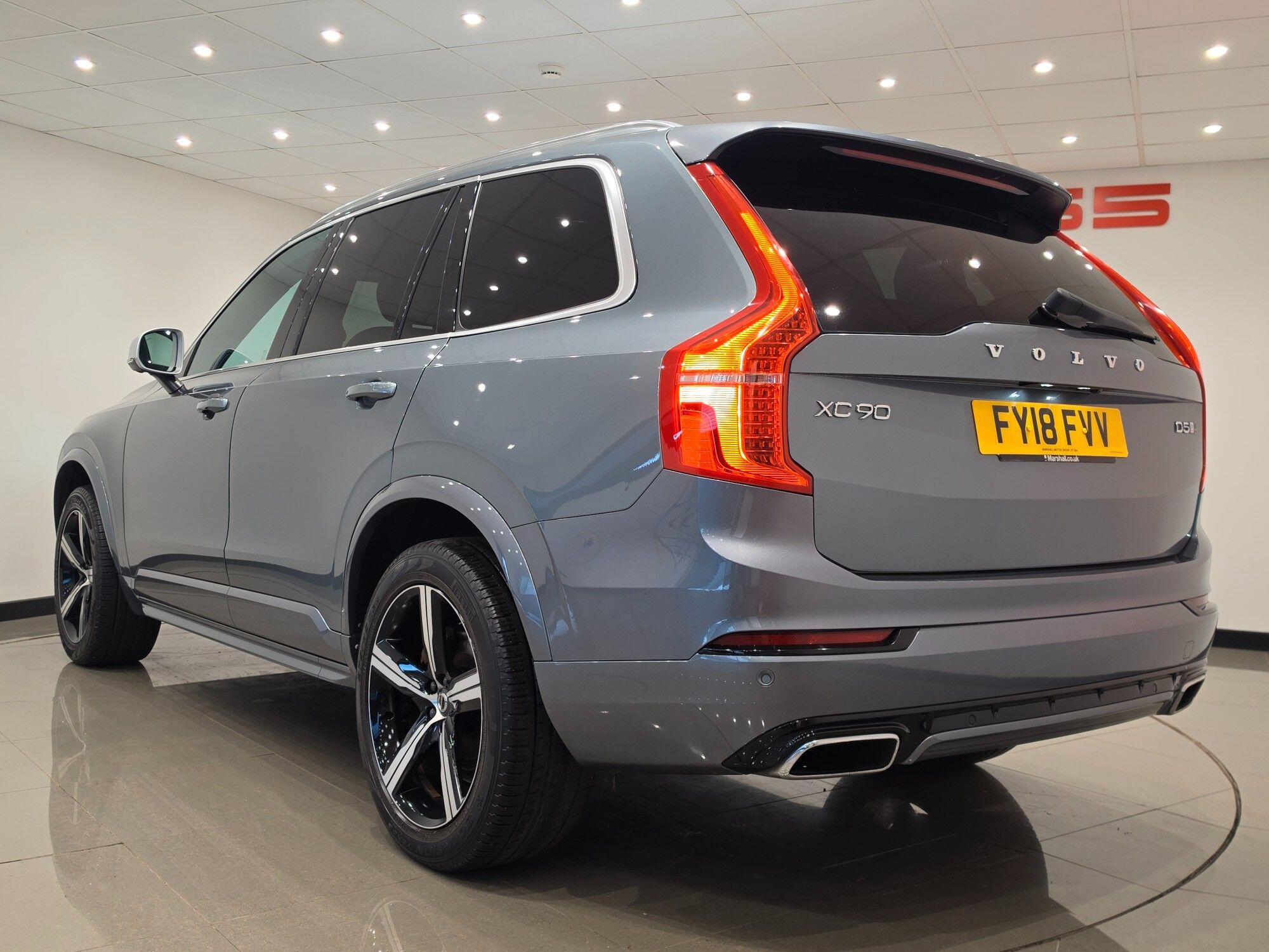 Volvo XC90 view 18