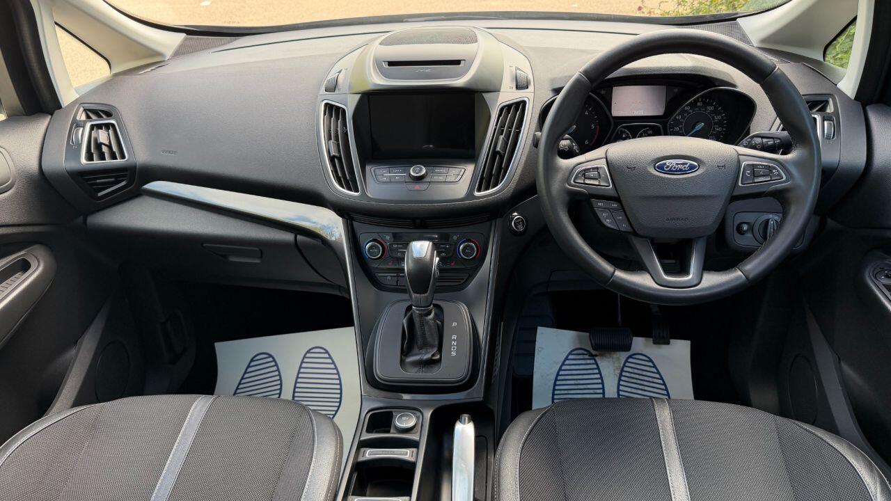 Ford C-Max view 14