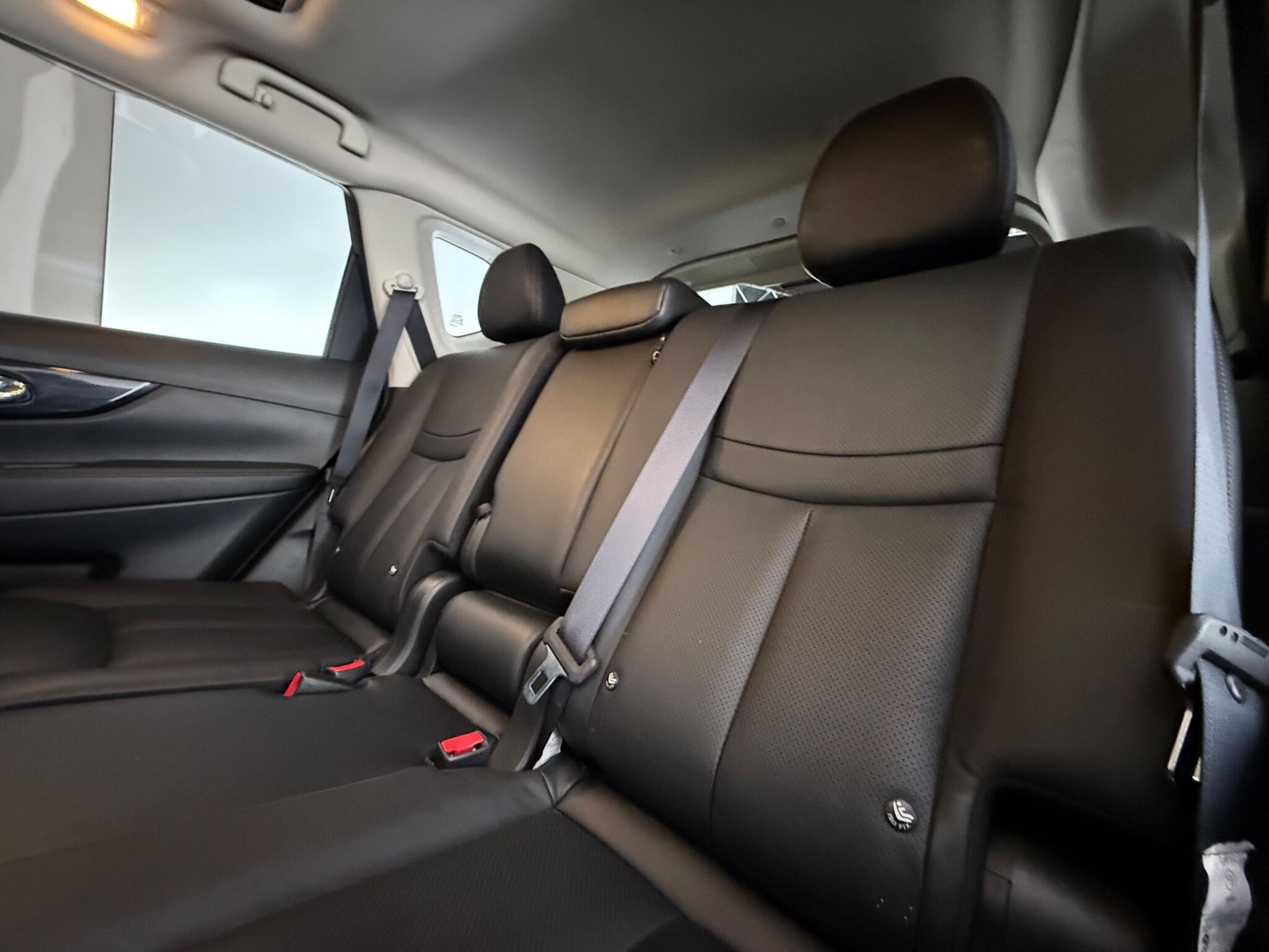 Nissan X-Trail view 32