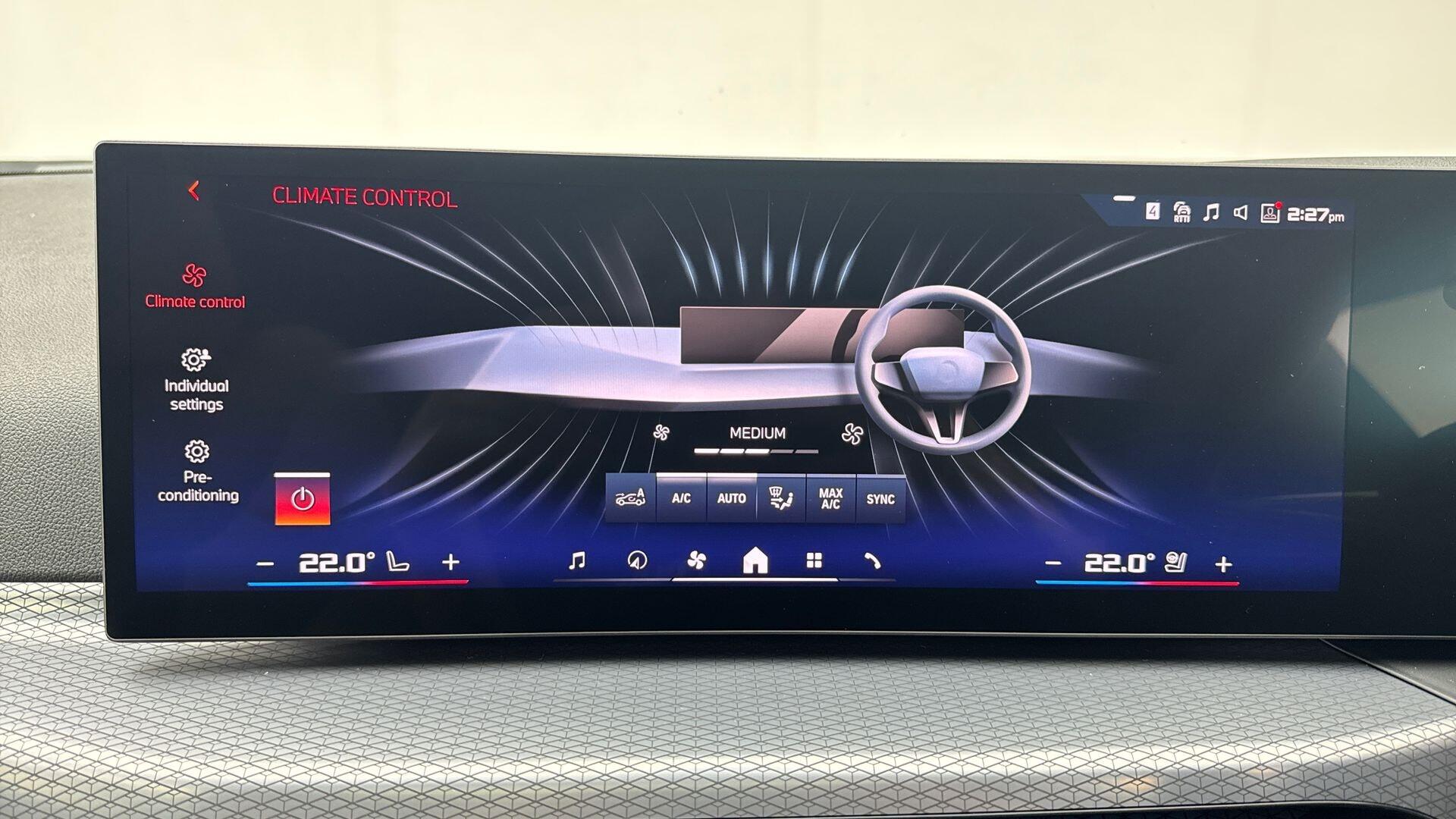BMW i4 view 25