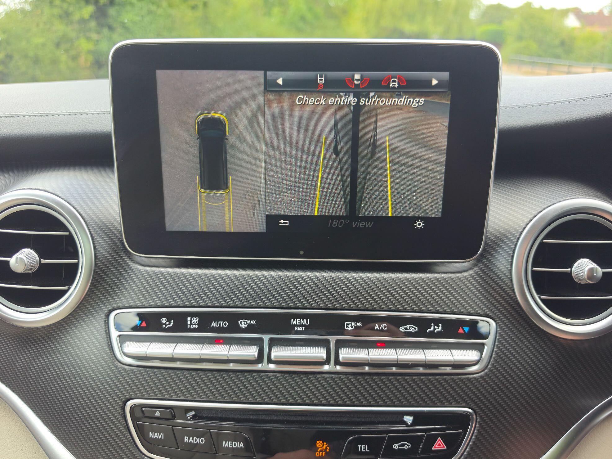 Mercedes-Benz V Class view 22