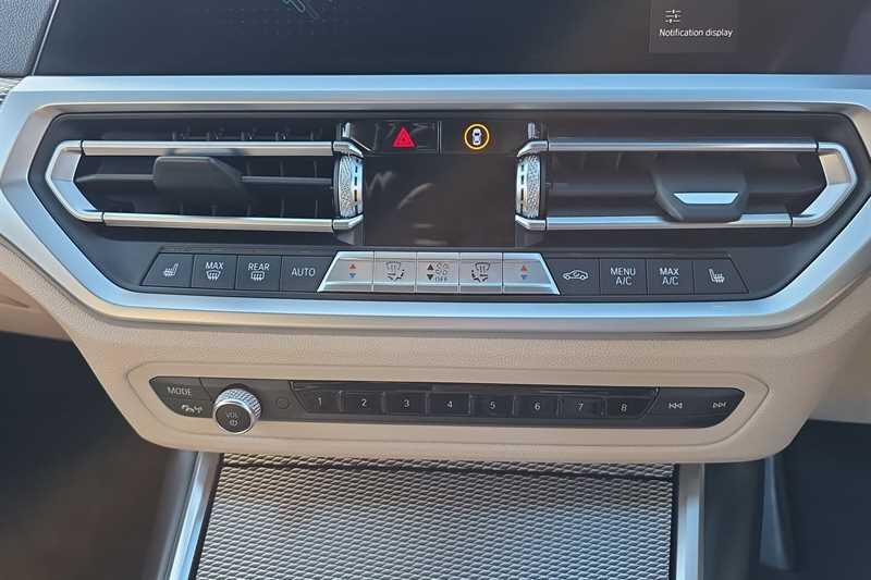 BMW 3 Series view 15