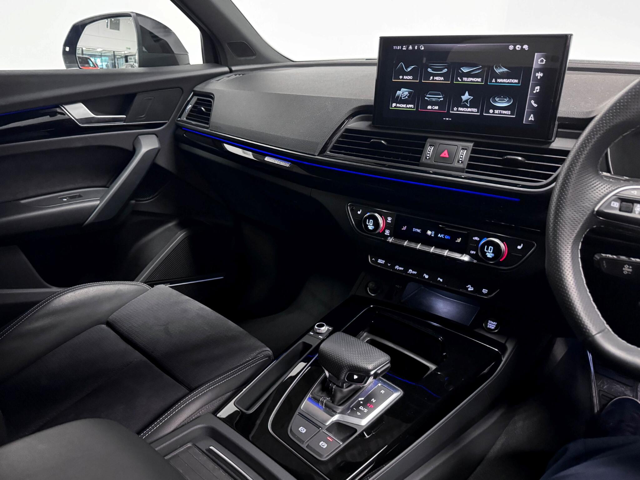 Audi Q5 view 33