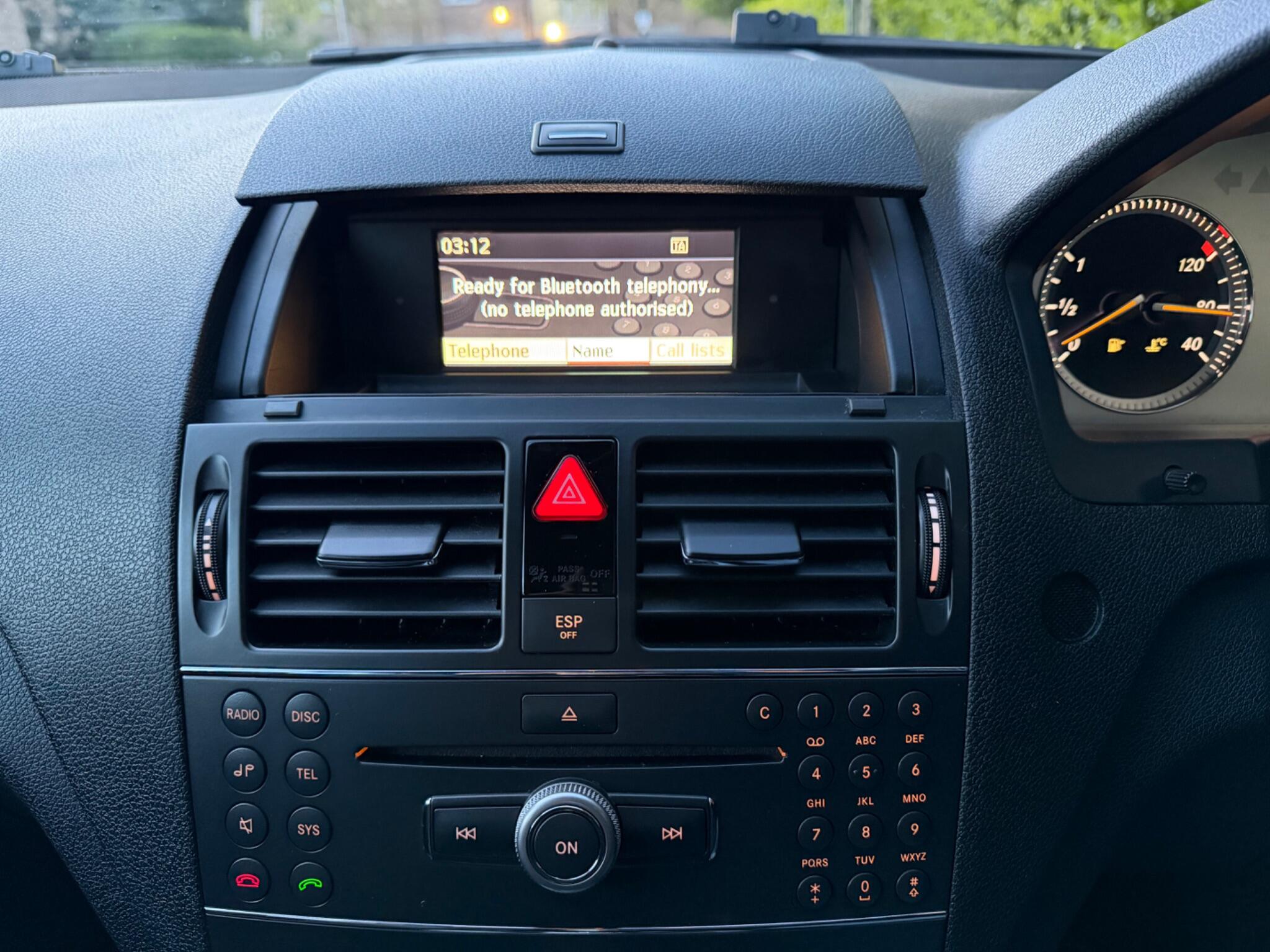 Mercedes-Benz C-Class view 27