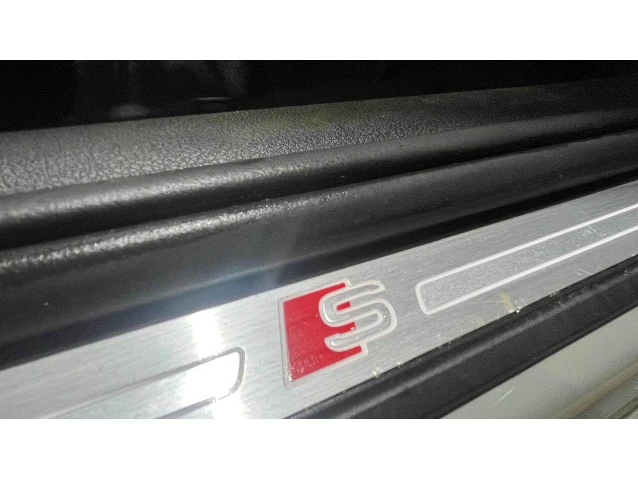Audi Q2 view 30