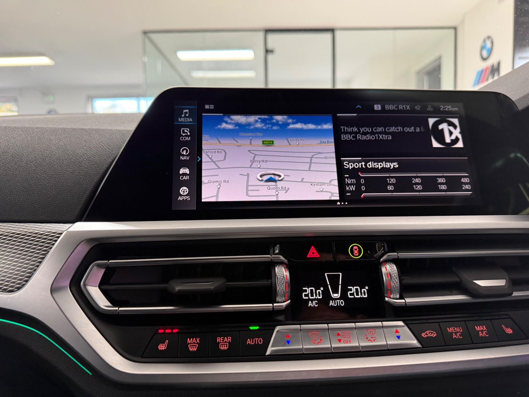 BMW 3 Series view 8