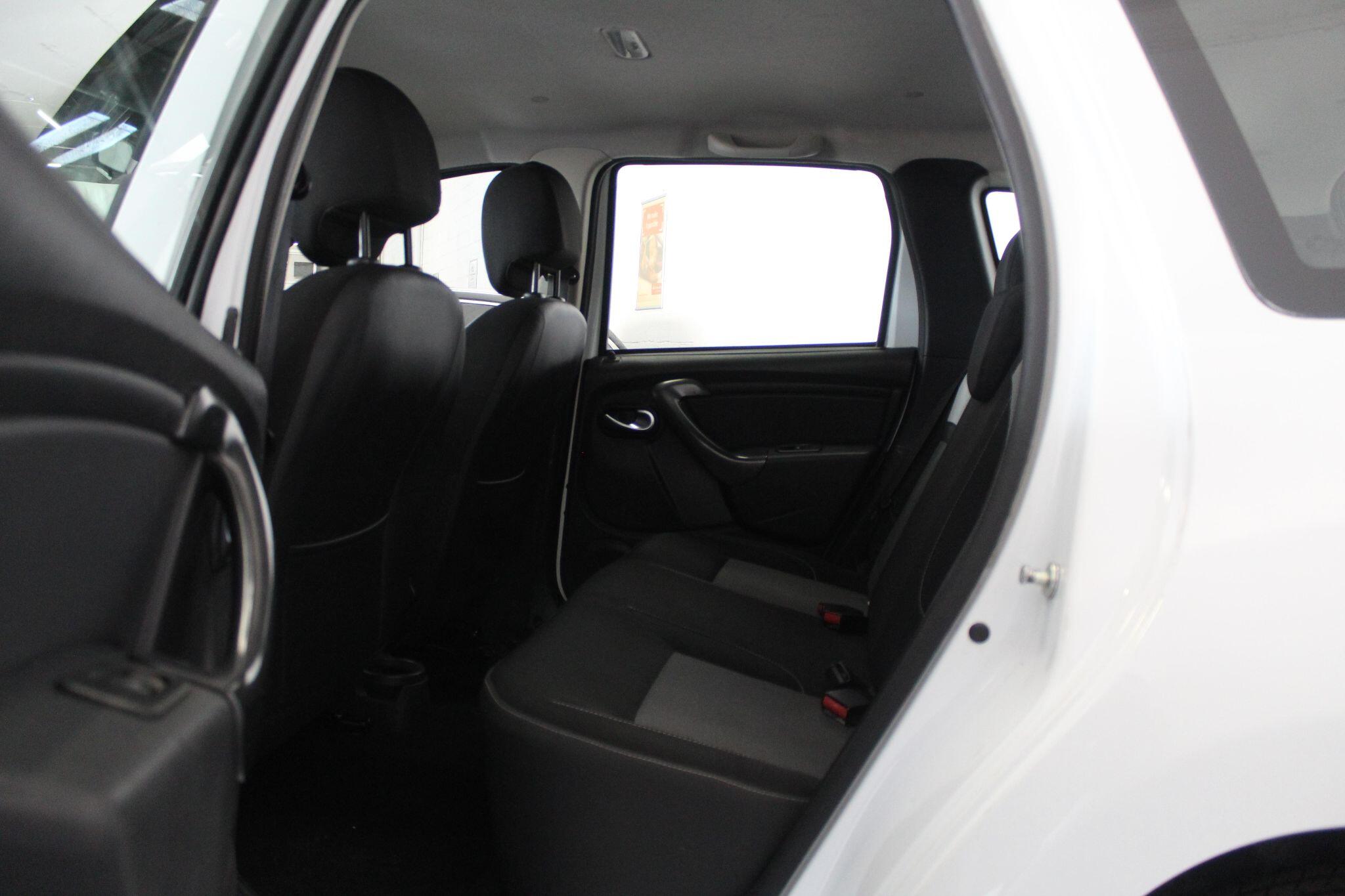 Dacia Duster view 51