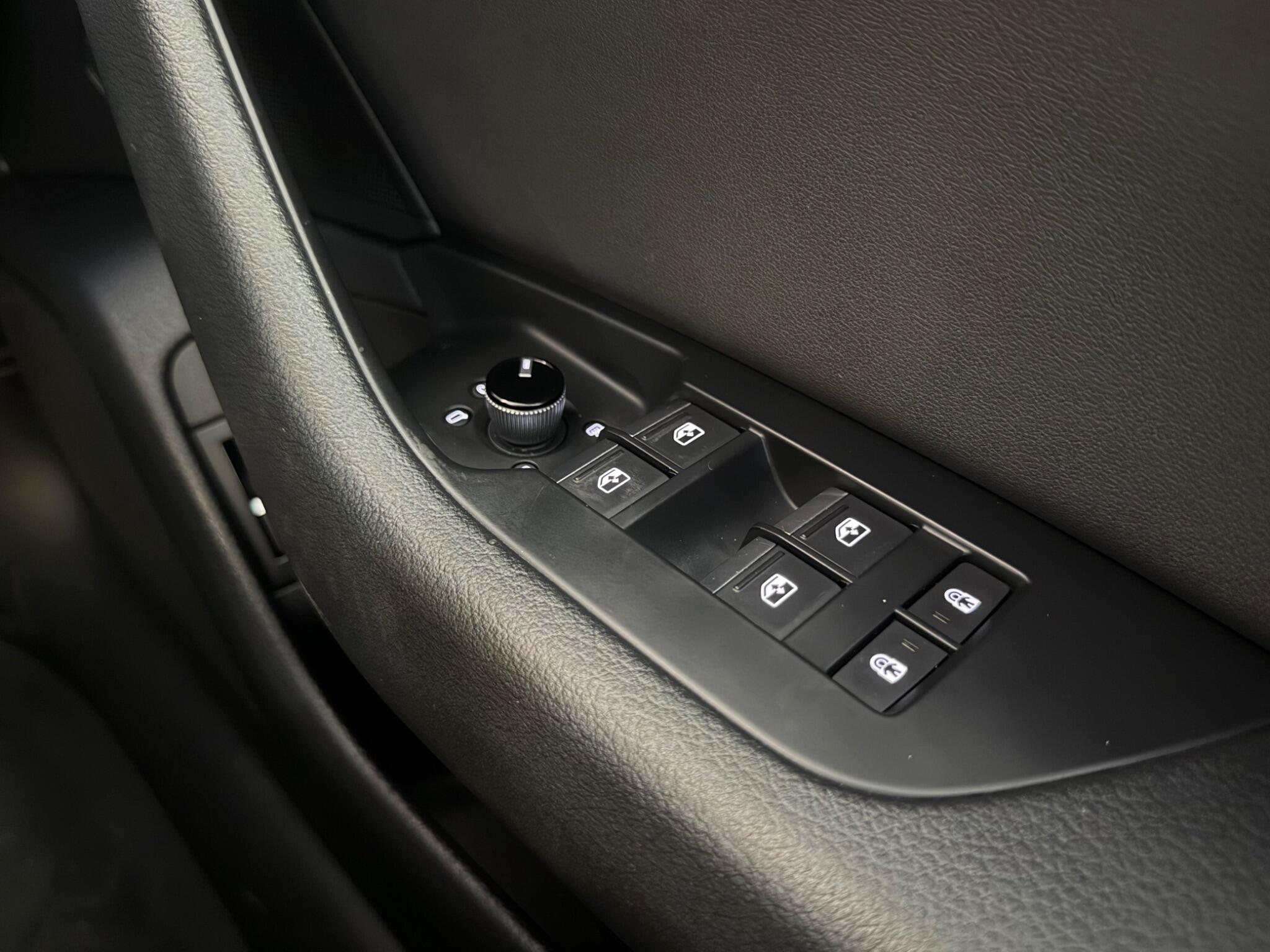 Audi A6 view 35