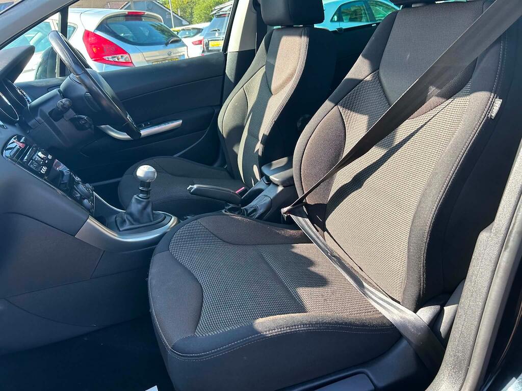 Peugeot 308 view 18