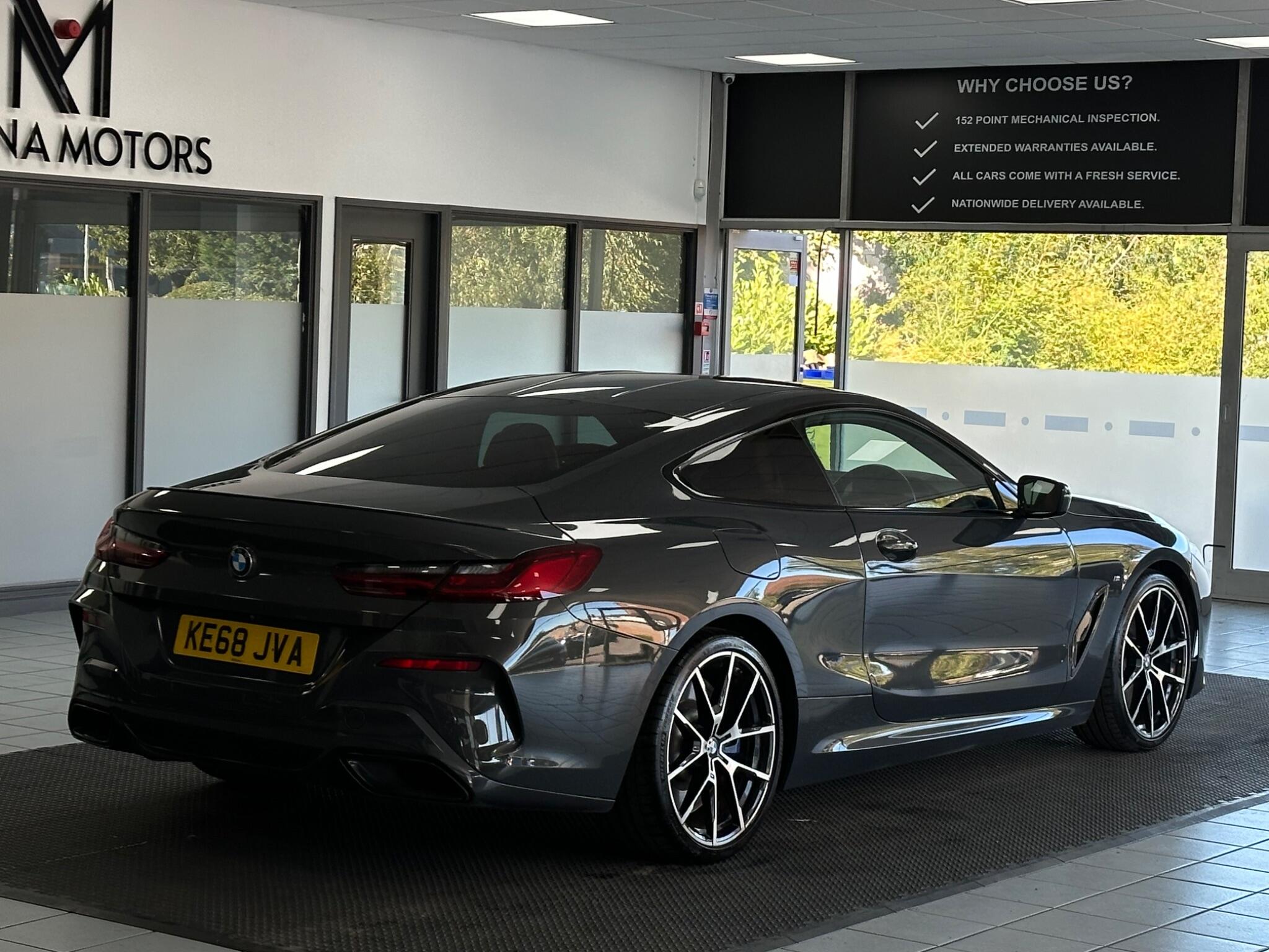 BMW 8 Series view 15