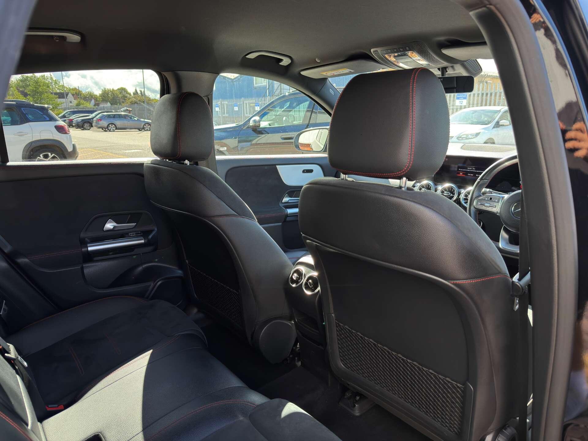 Mercedes-Benz EQA view 33