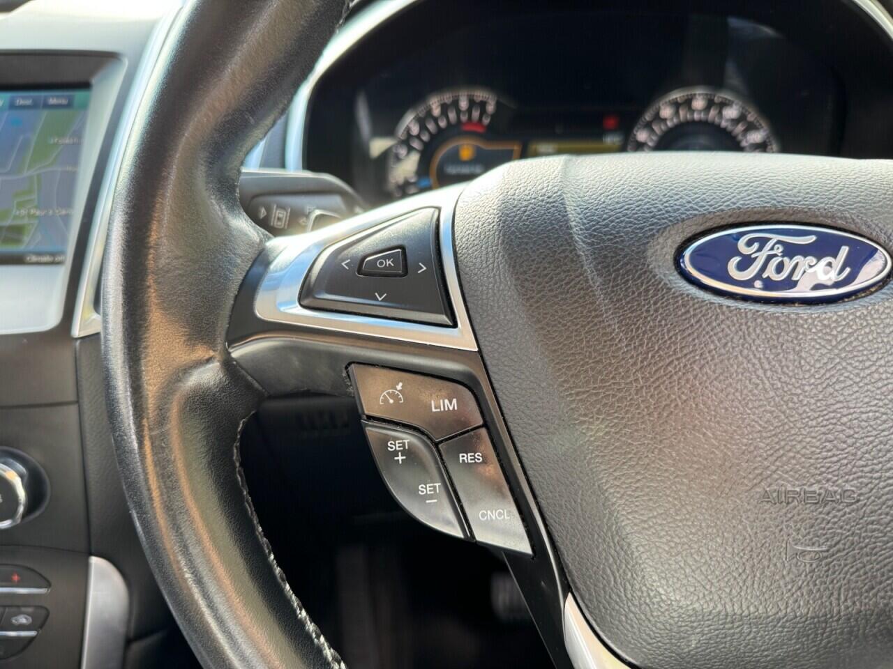 Ford Edge view 14