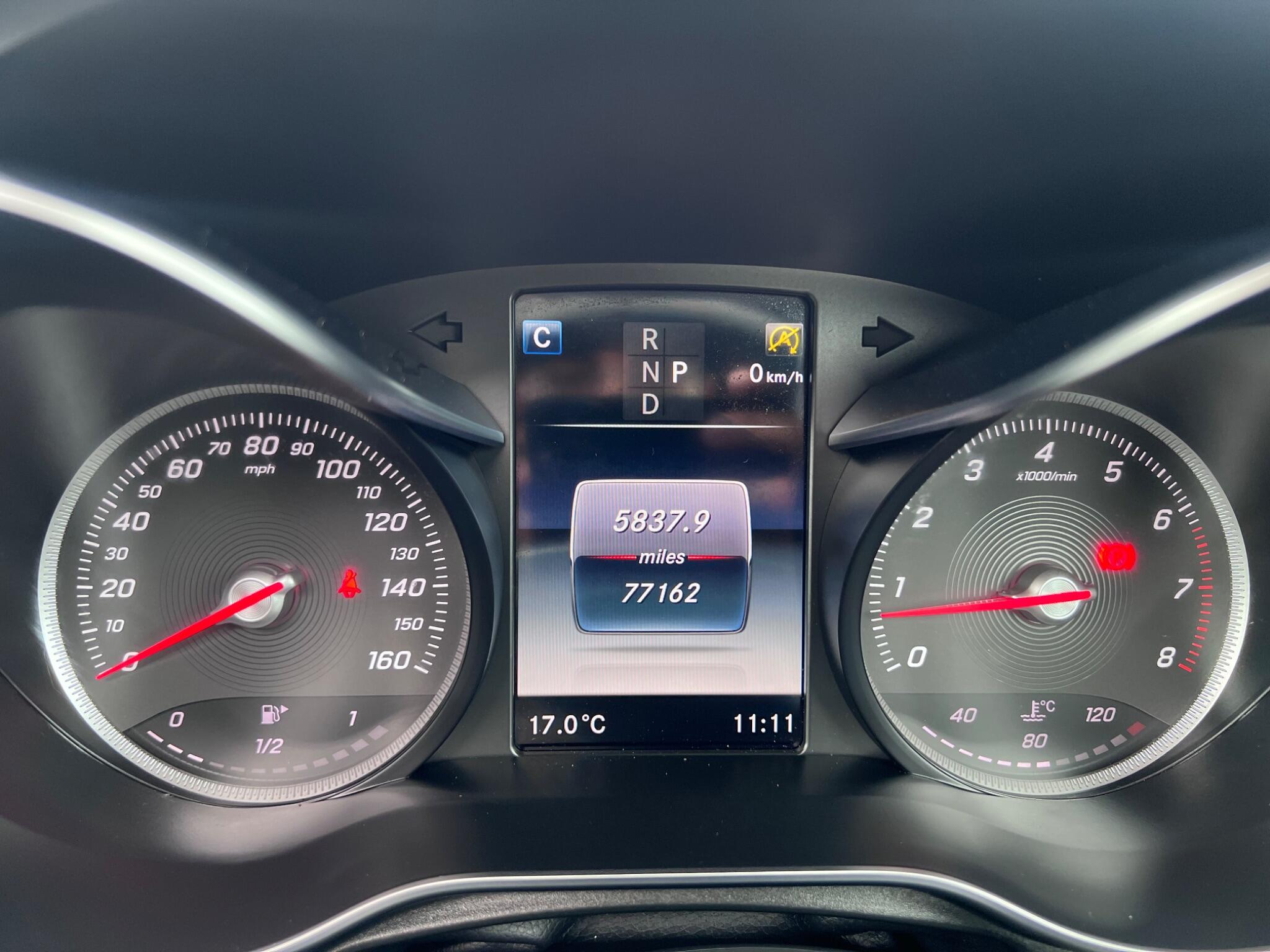 Mercedes-Benz GLC view 24