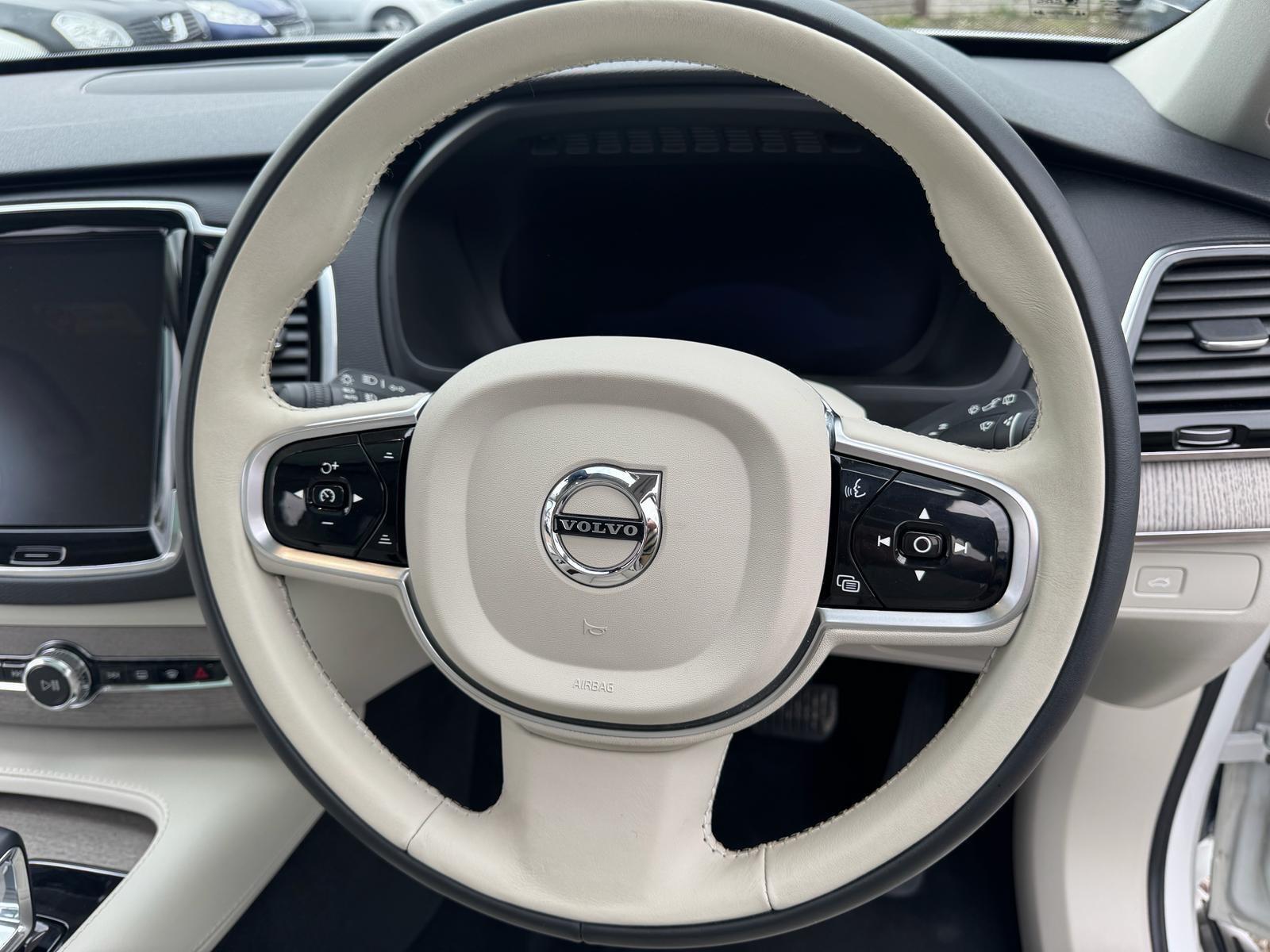 Volvo XC90 view 34