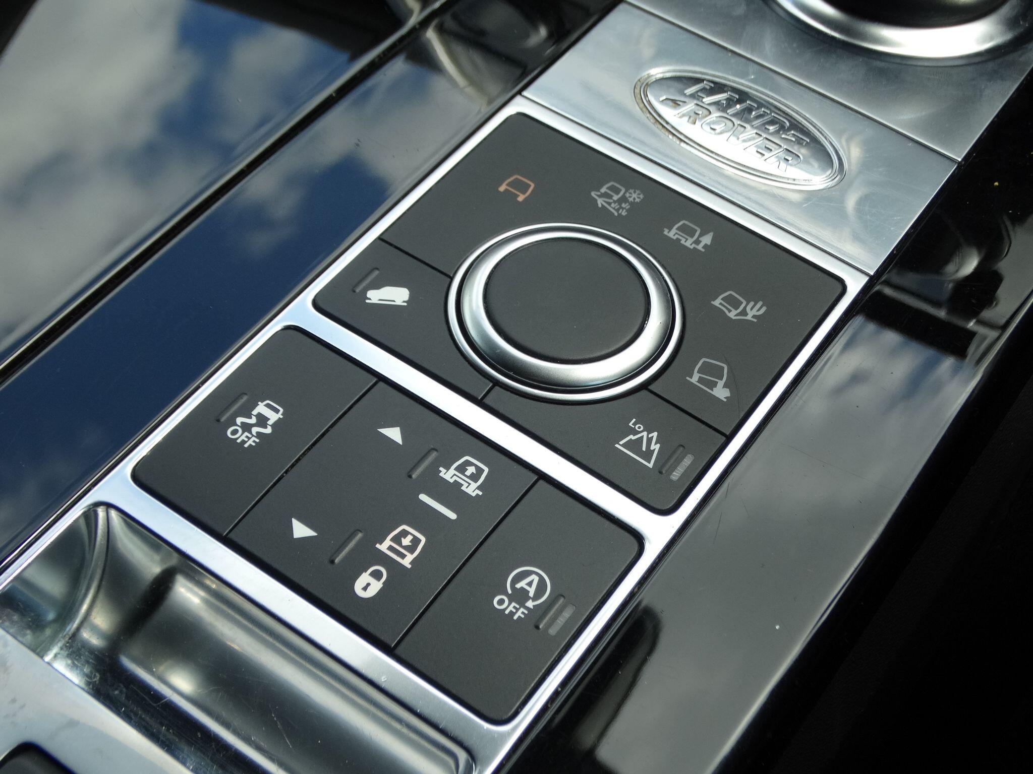 Land Rover Discovery 3 view 34