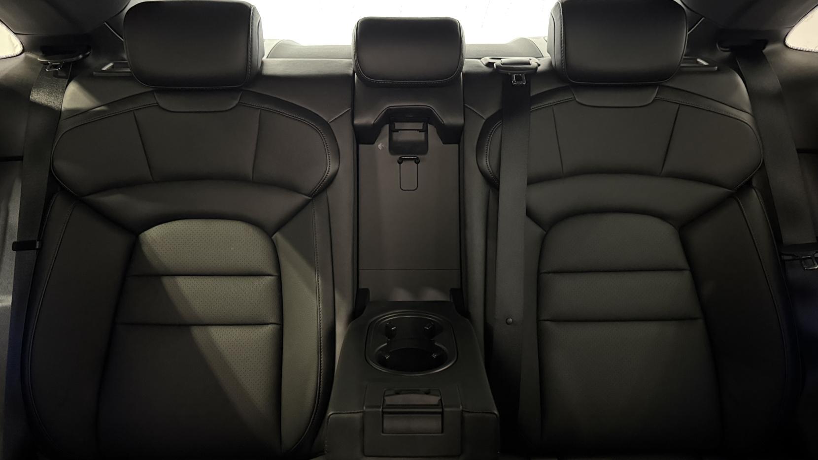 Porsche Taycan view 10