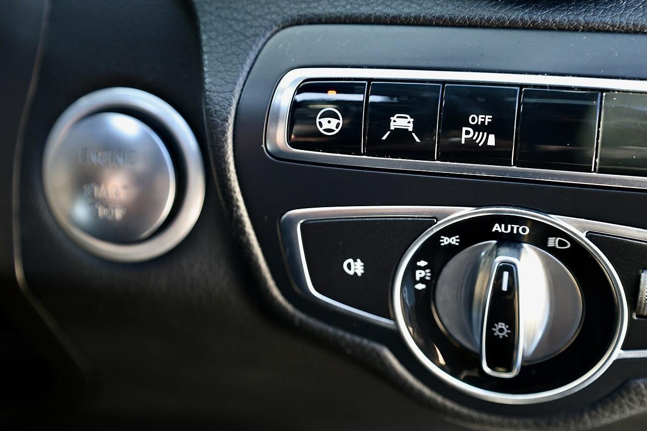 Mercedes-Benz GLC view 15