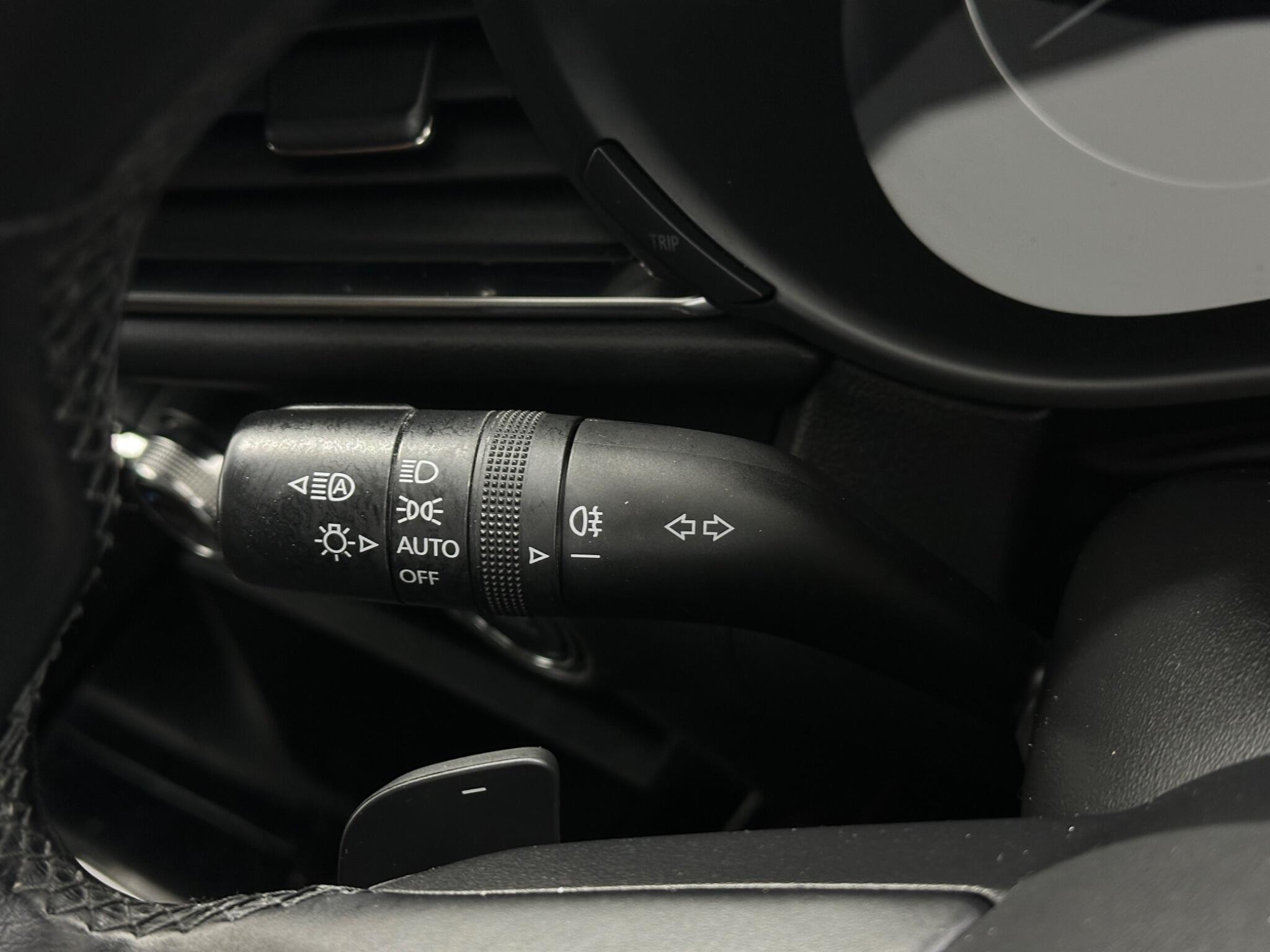 Mazda CX-30 view 13