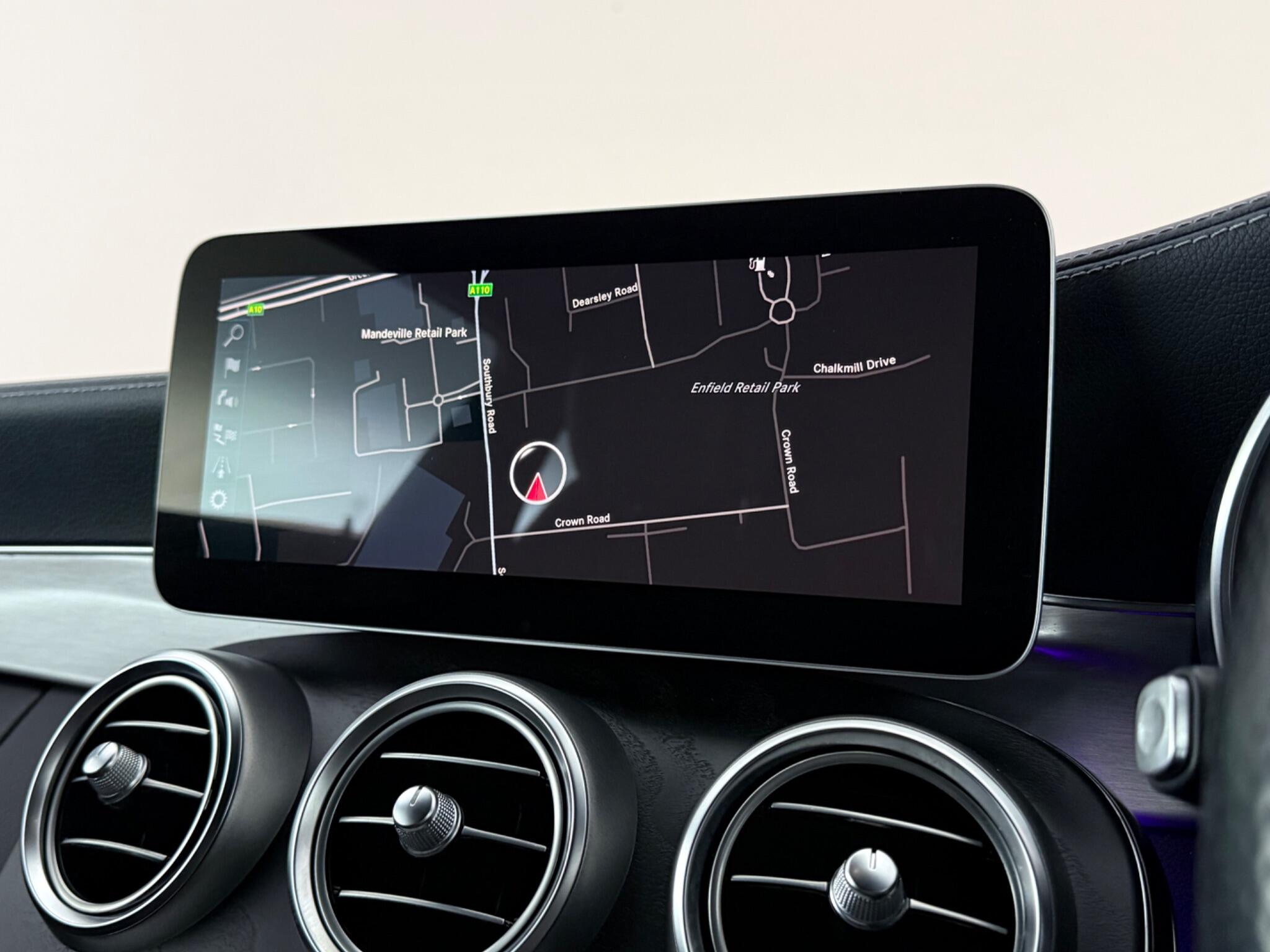 Mercedes-Benz C-Class view 24
