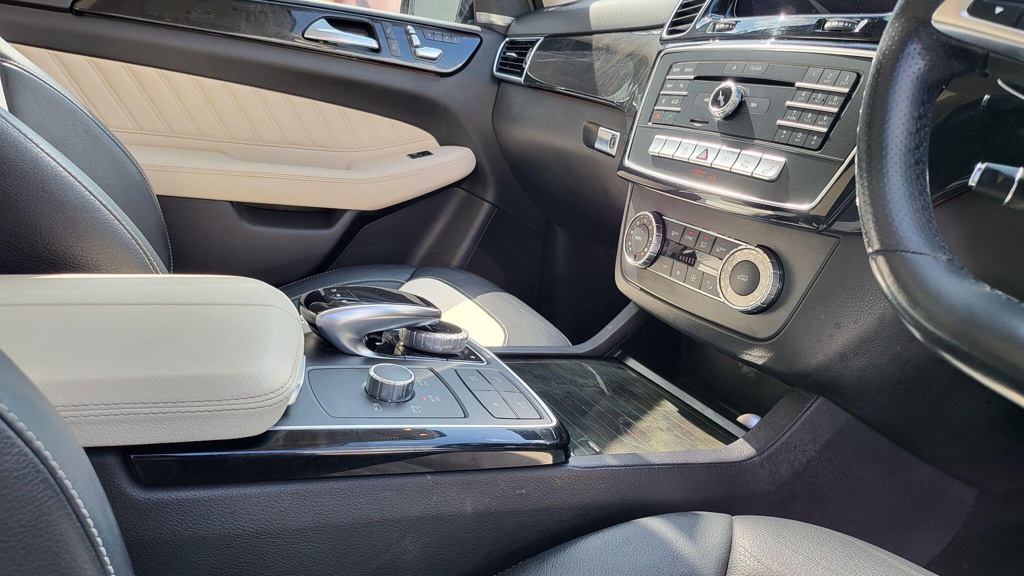 Mercedes-Benz Gle view 13