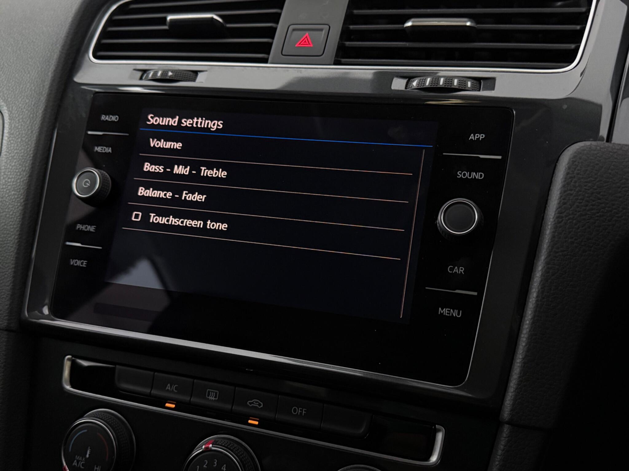 Volkswagen Golf view 26