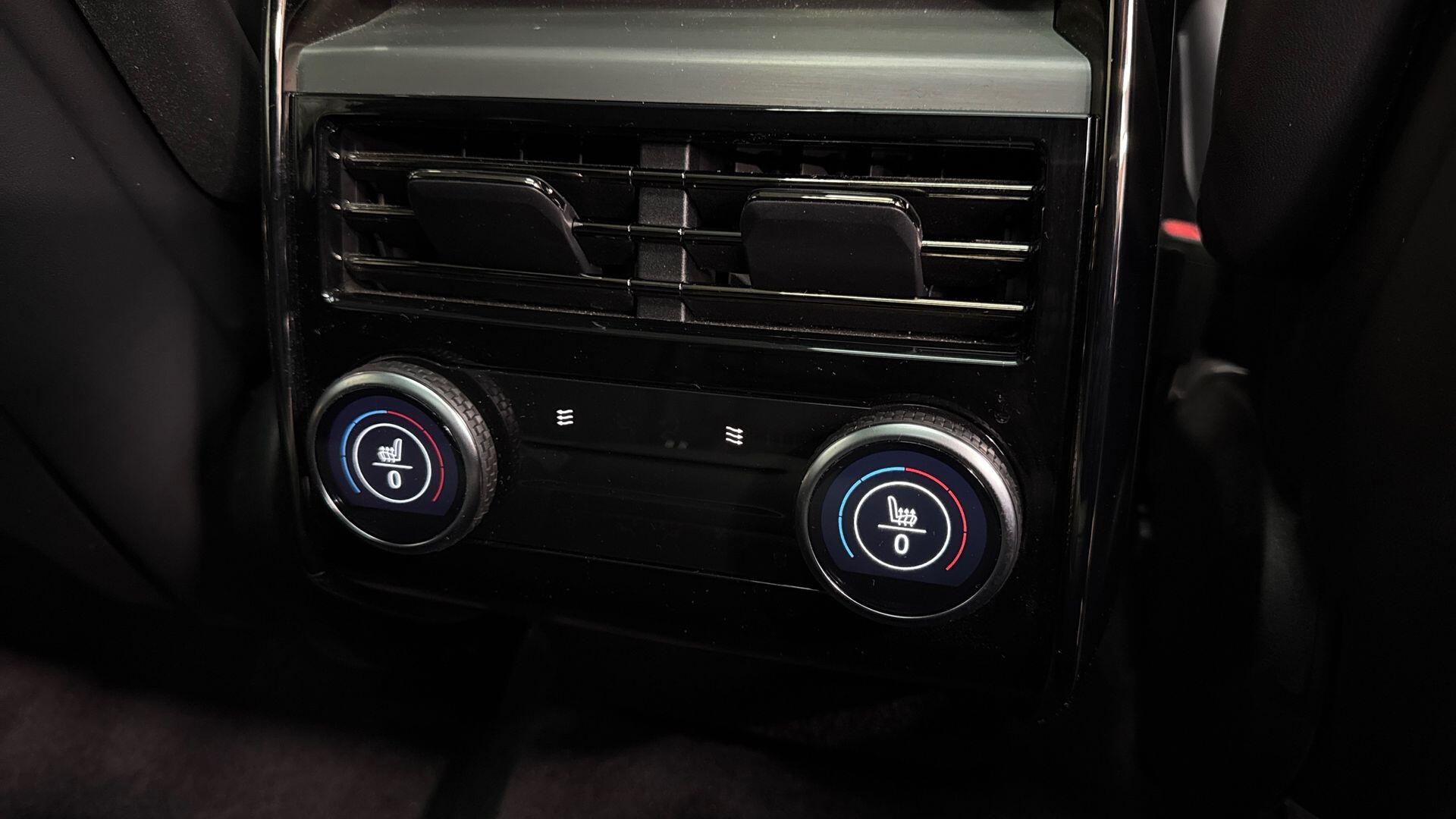 Land Rover Range Rover Sport view 18
