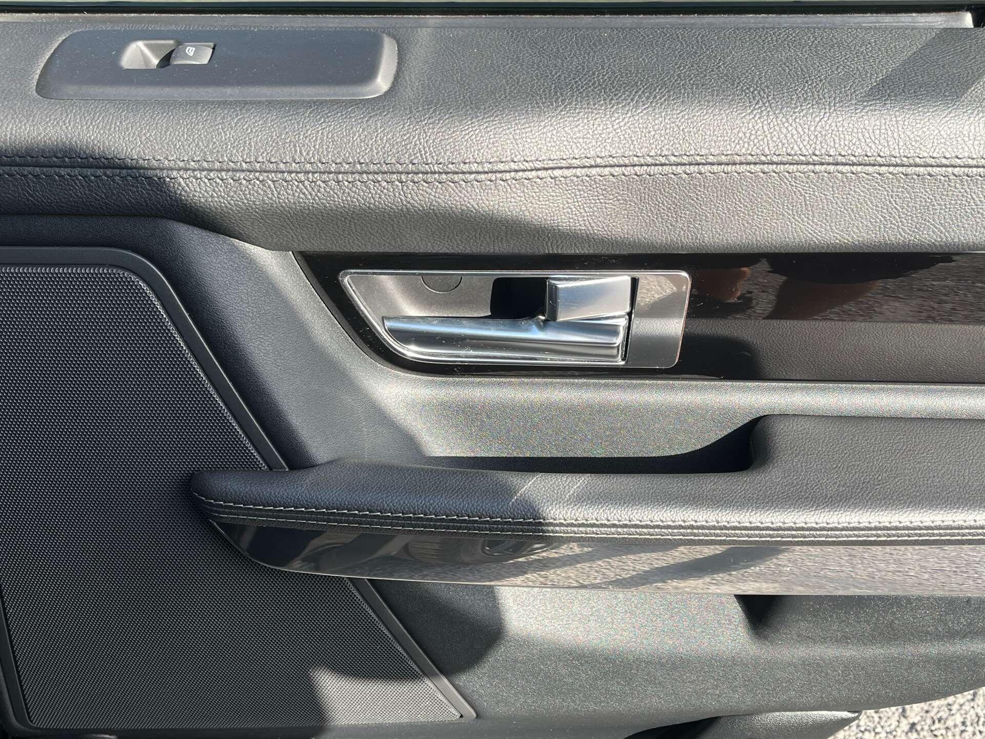 Land Rover Range Rover Sport view 40