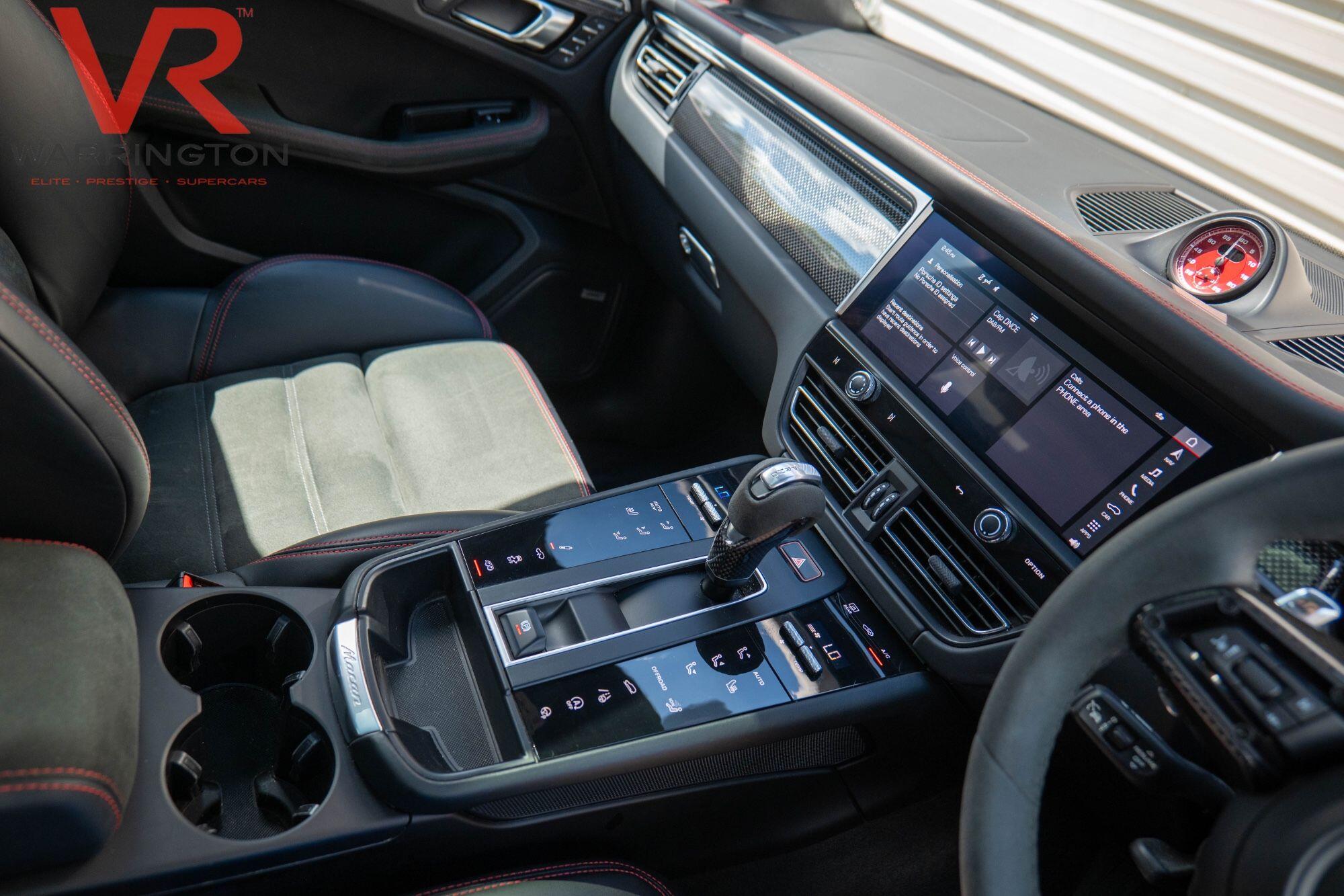 Porsche Macan view 30