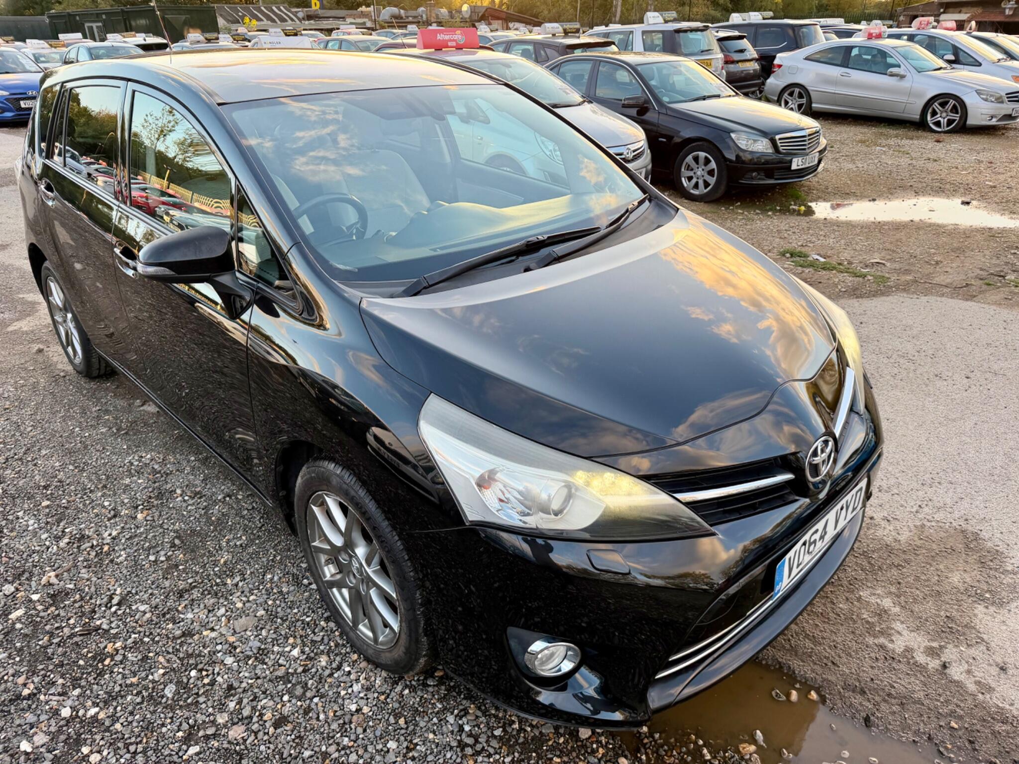 Toyota Verso view 2