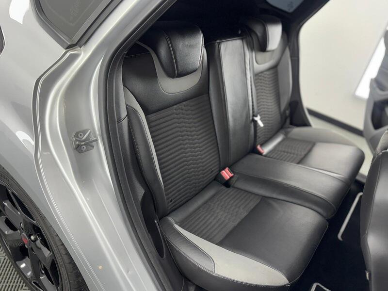 2013 Ford Focus 2.0T EcoBoost ST-2 Euro 5 (s/s) 5dr • 72,500 miles image 21