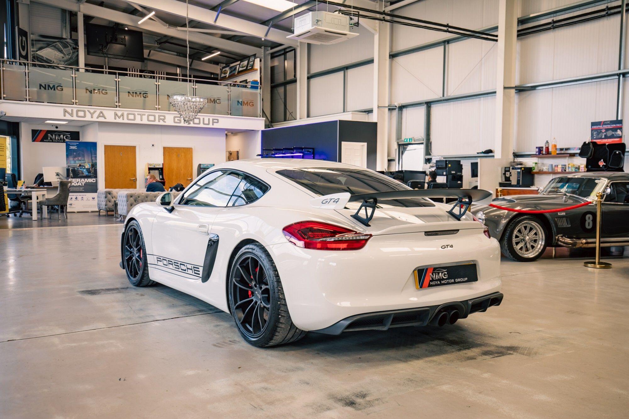Porsche Cayman view 45