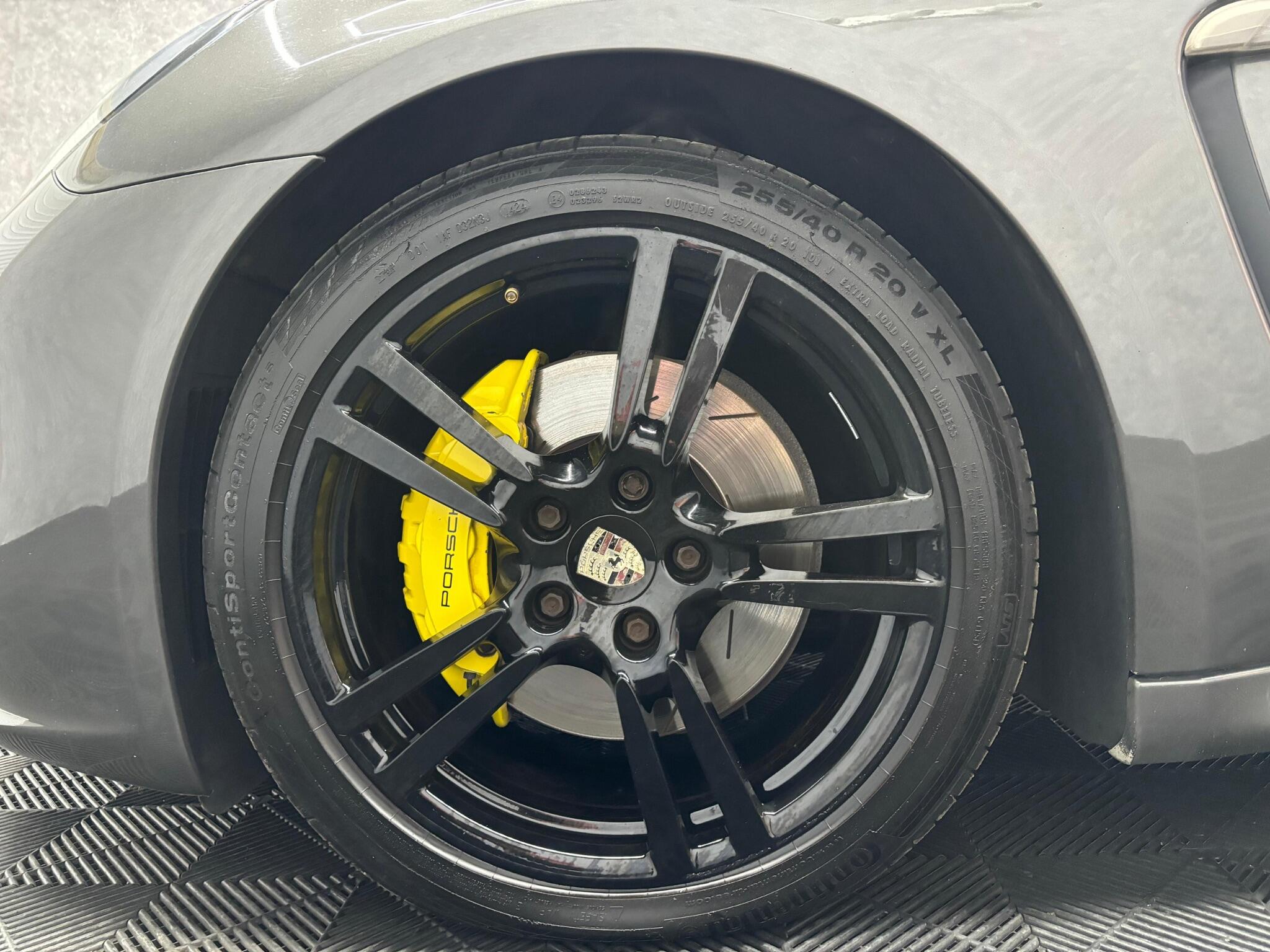 Porsche Panamera view 36